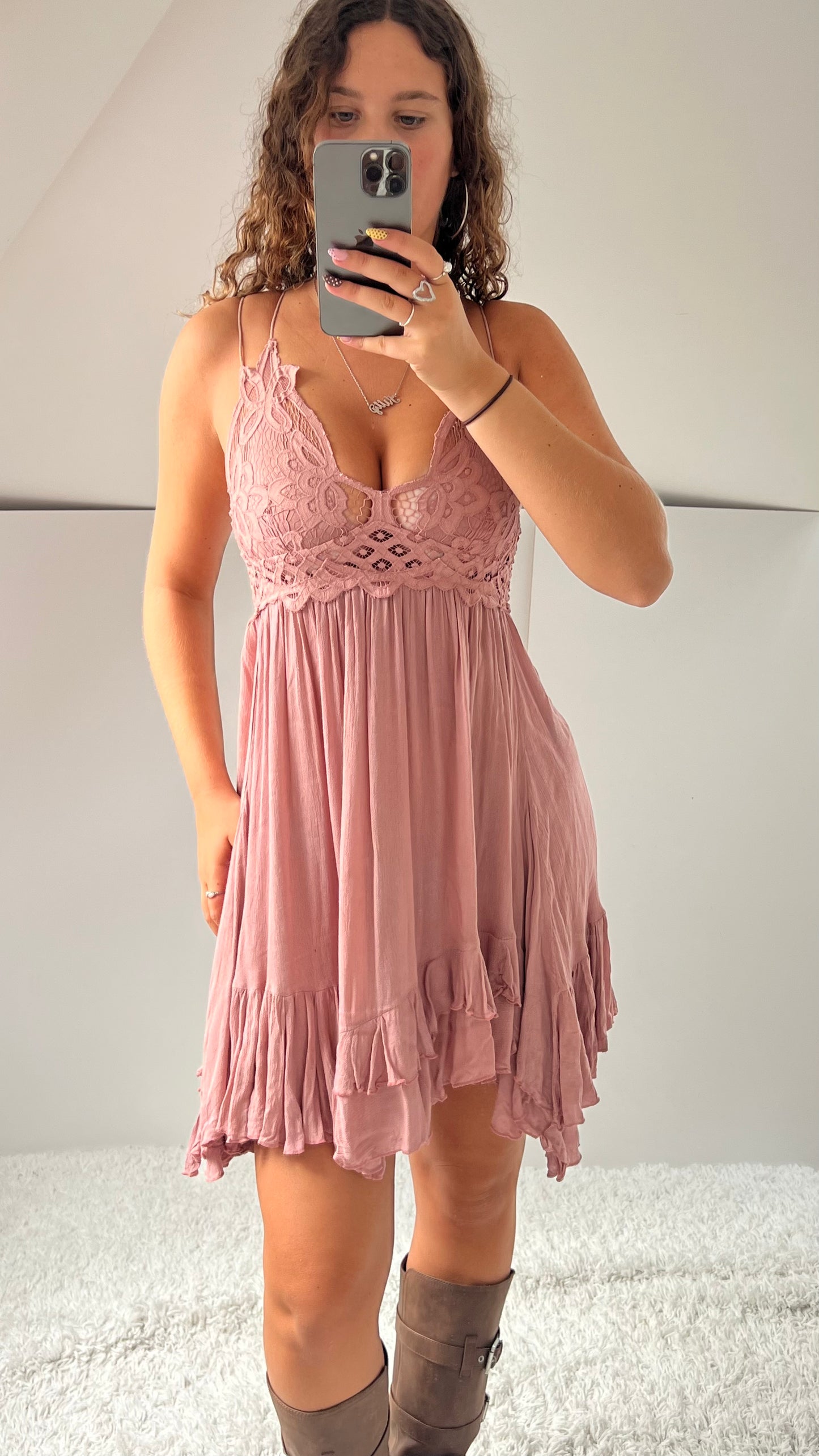 00s pink crochet mini dress- size S
