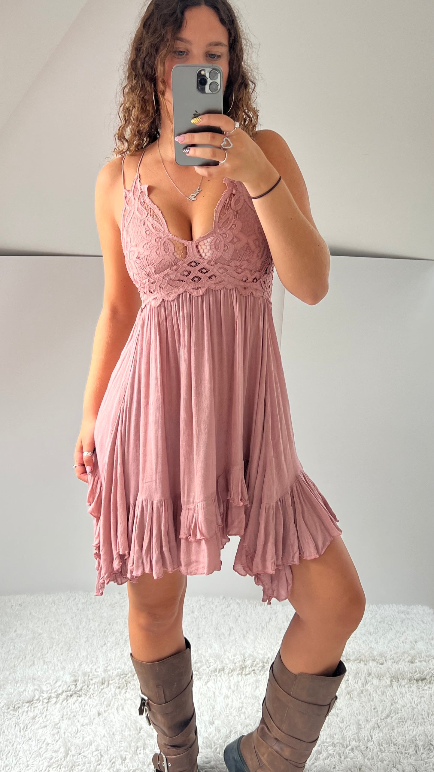 00s pink crochet mini dress- size S