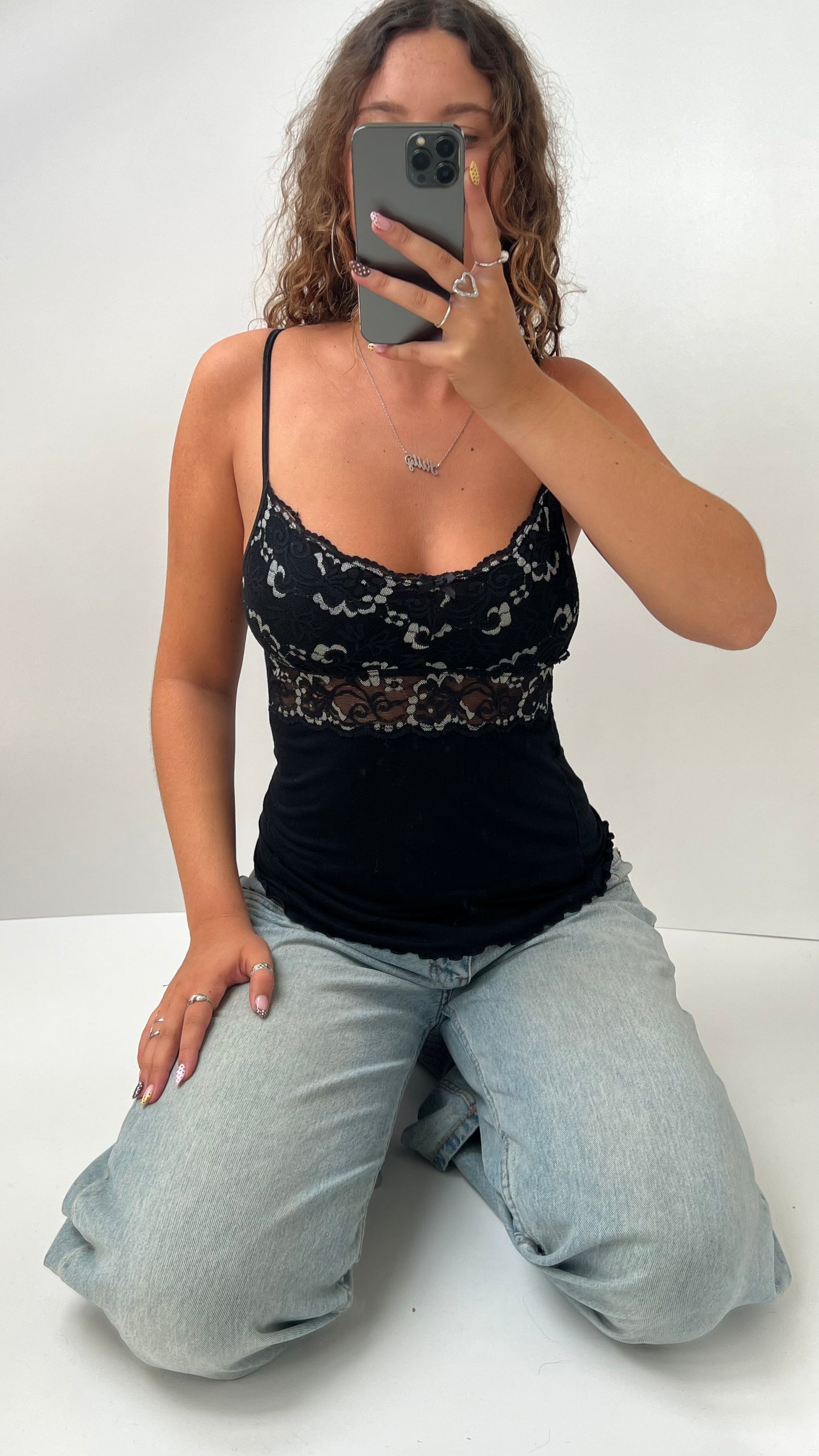 00s black lace cami- size S