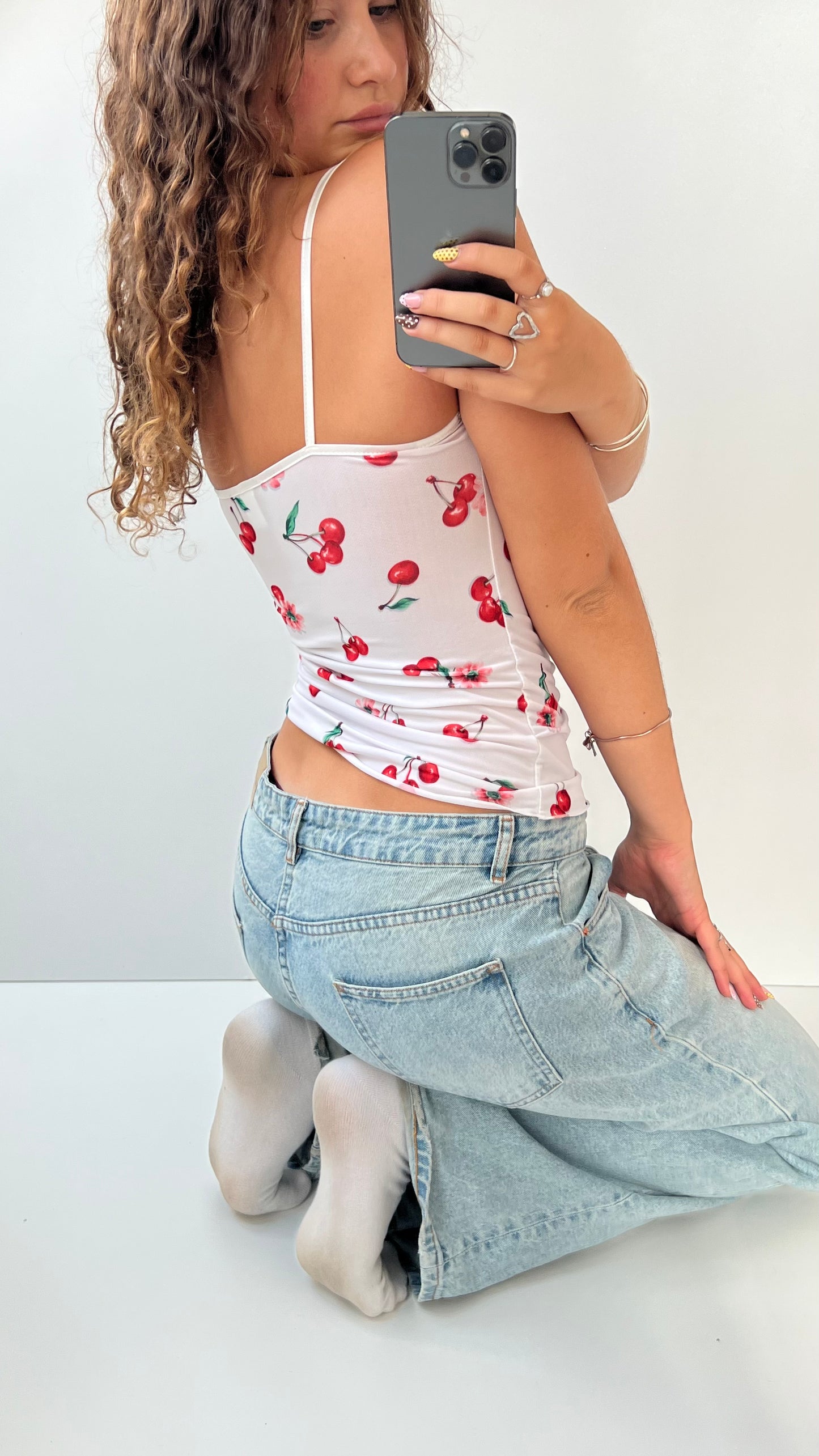 00s white cherry cami- size S