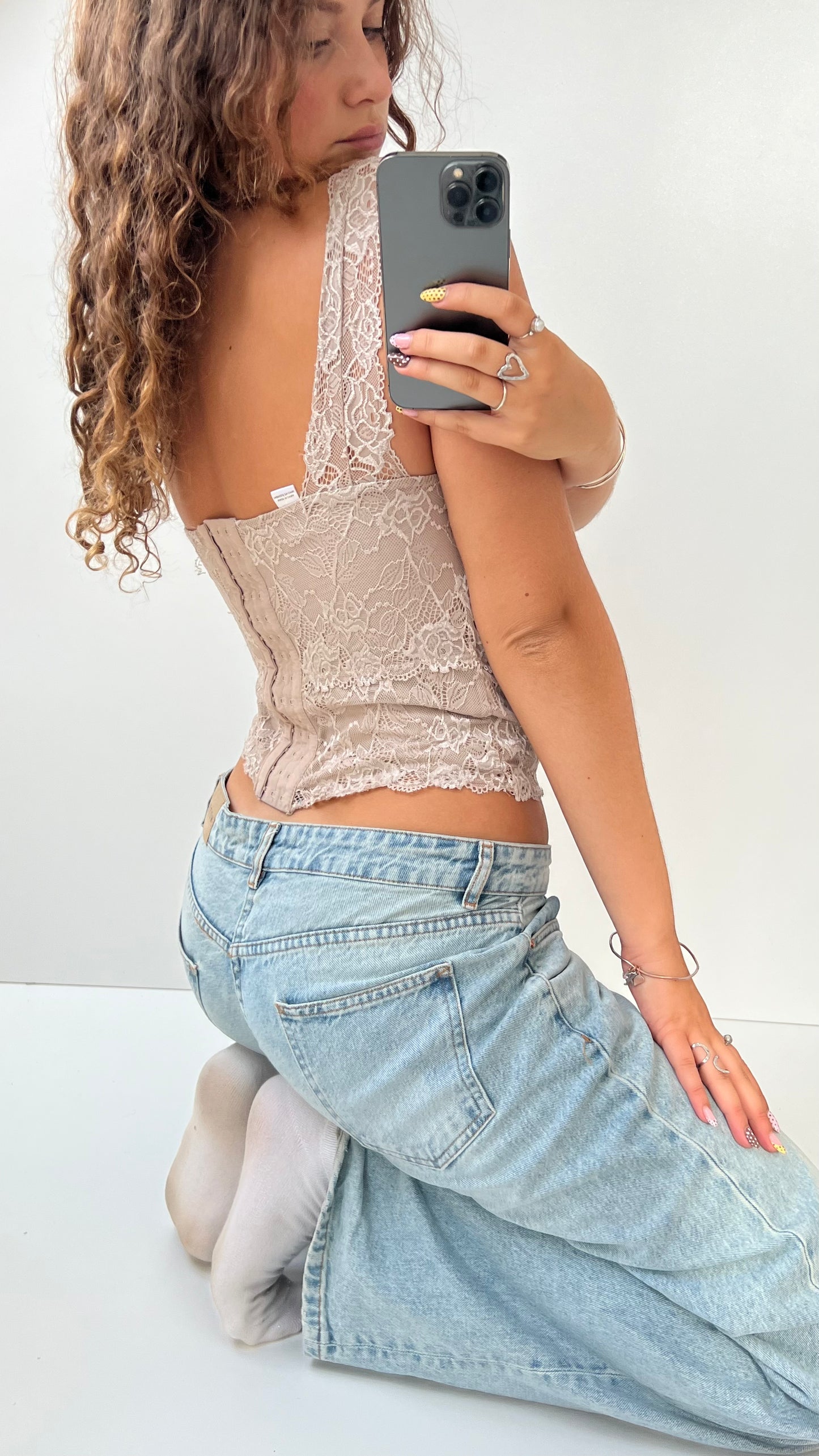 00s cream lace cami- size M
