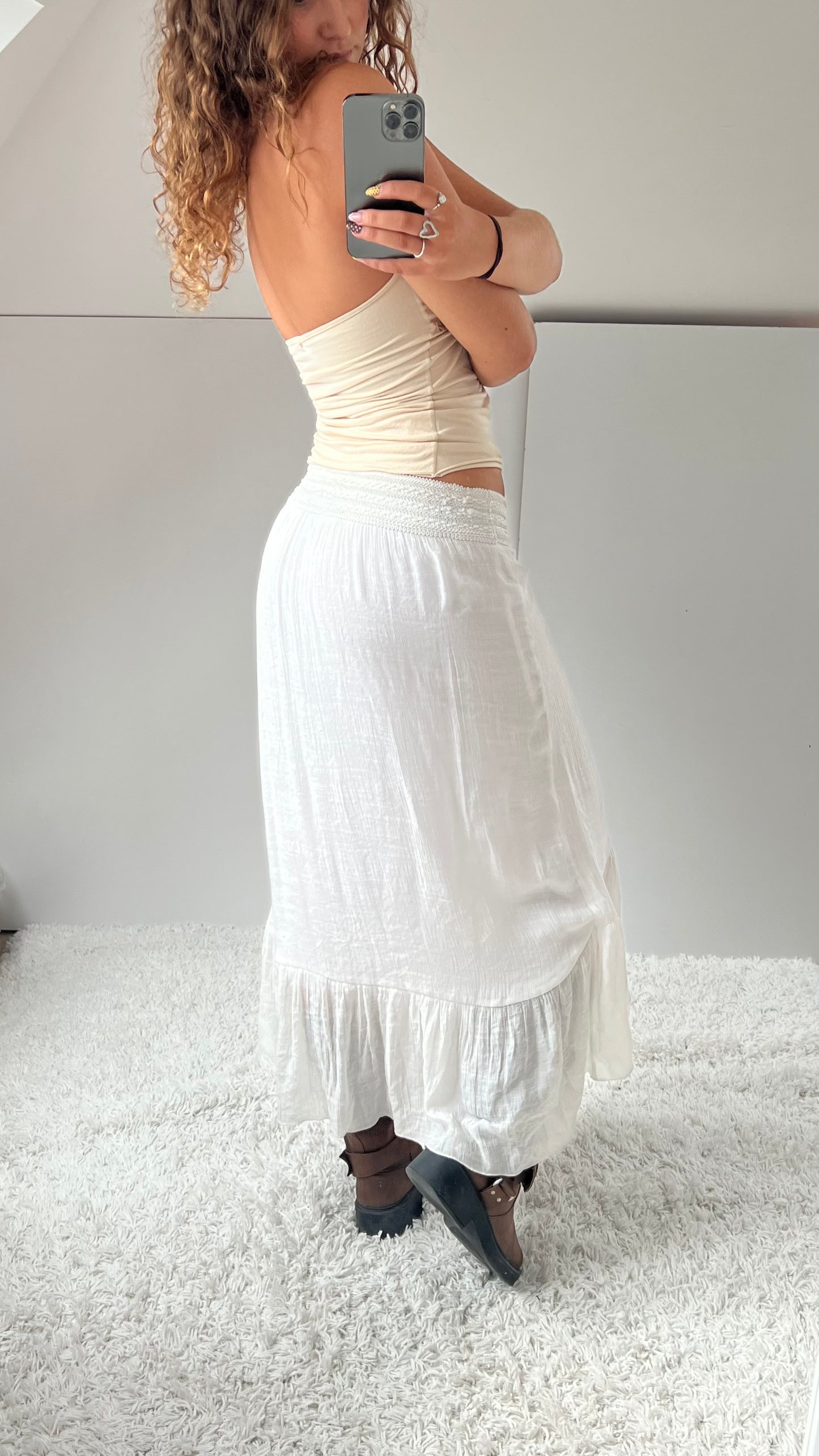 00s white boho maxi skirt- size M