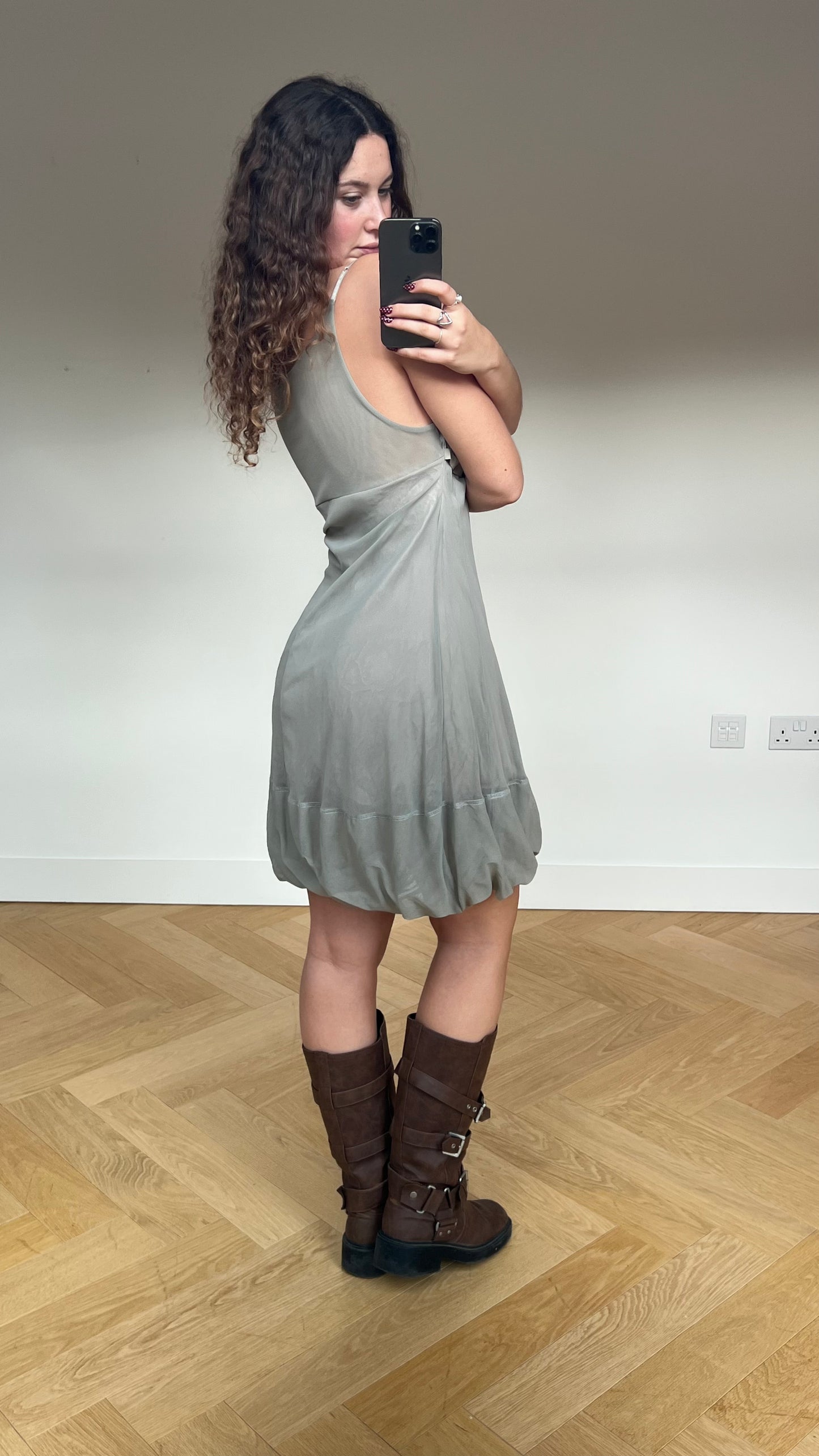 00s grey bubble midi dress- size M