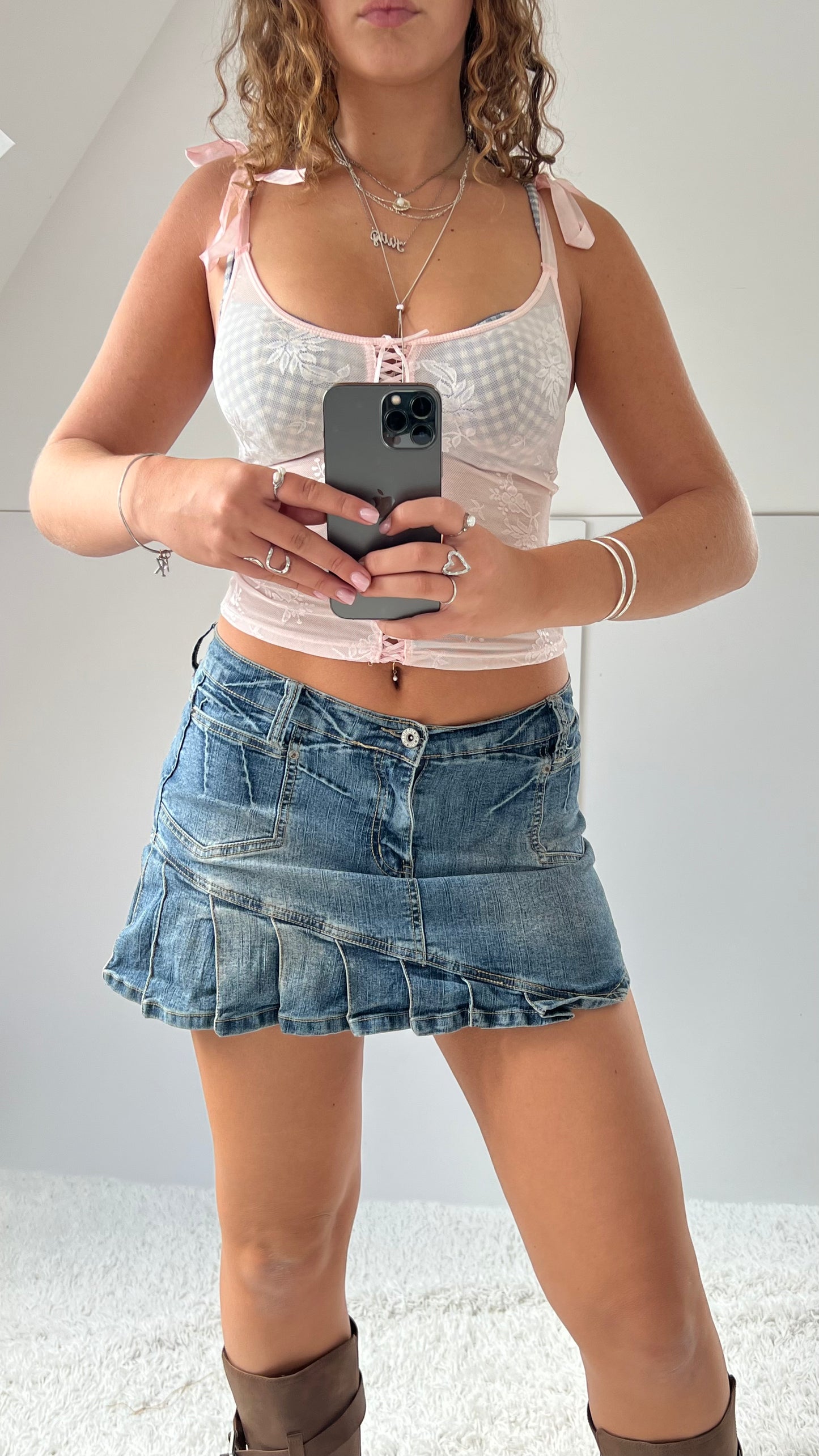 00s low rise denim mini skirt- size M