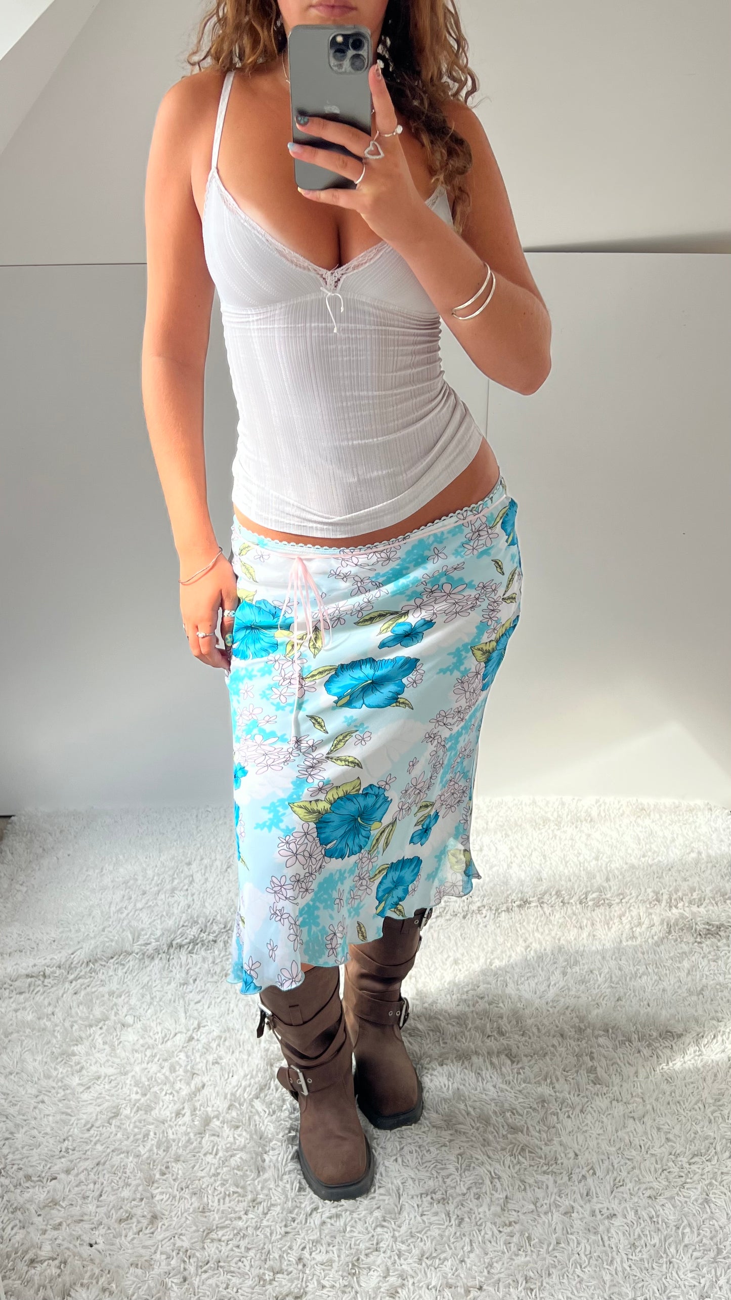 00s blue floral midi skirt- size M