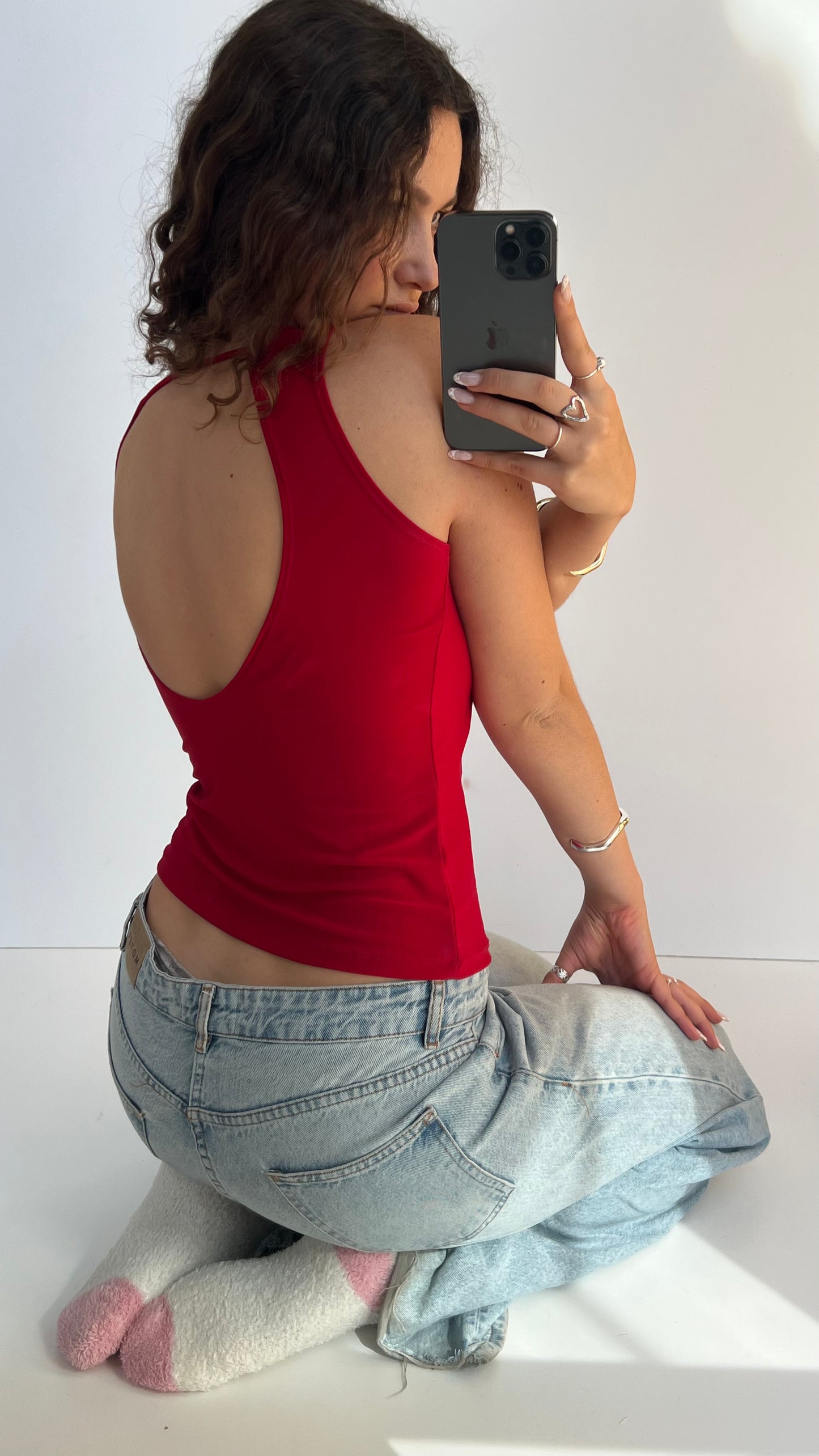 00s red cut out top- size L