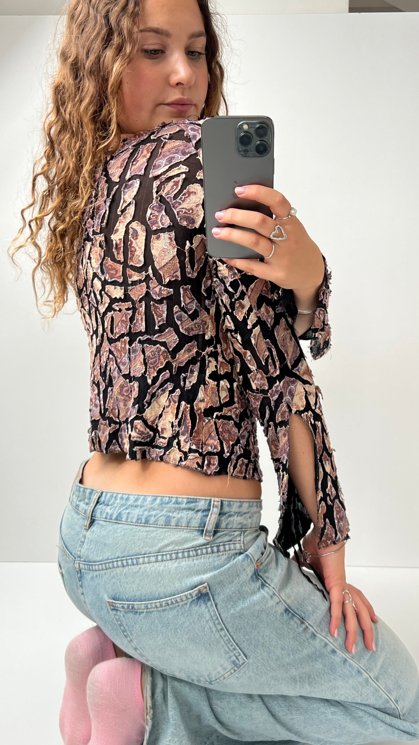 00s textured mesh long sleeve- size M