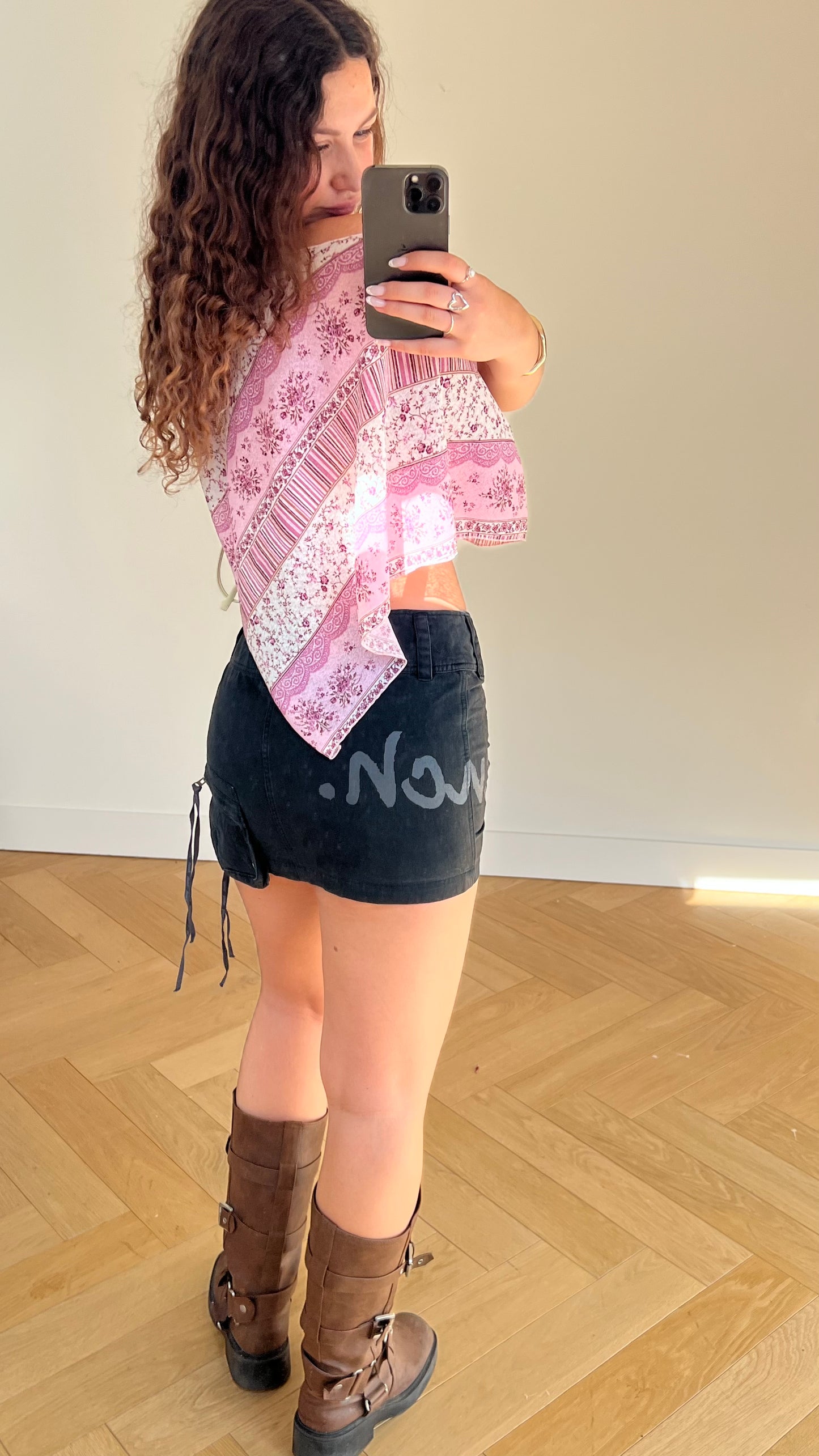 00s black Bench mini skirt- size M