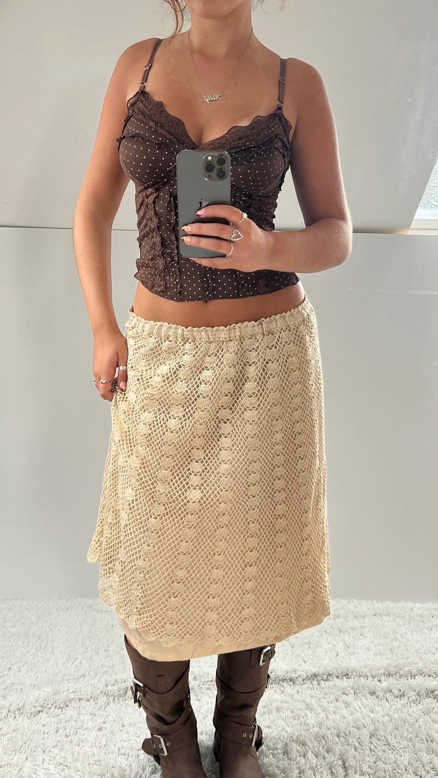 00s cream crochet midi skirt- size M
