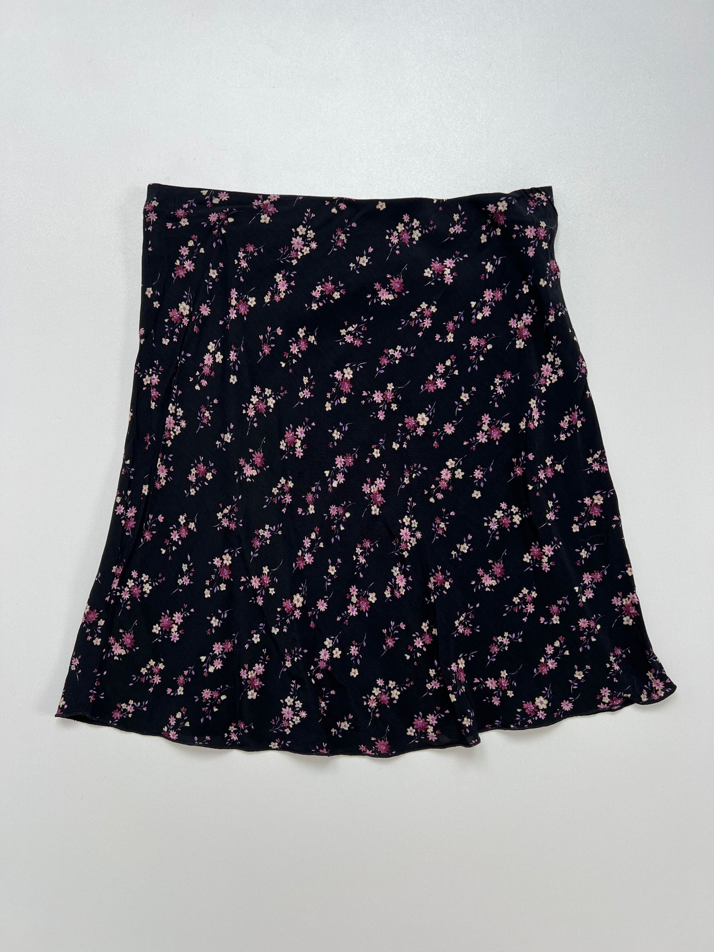 00s black floral mini skirt- size S