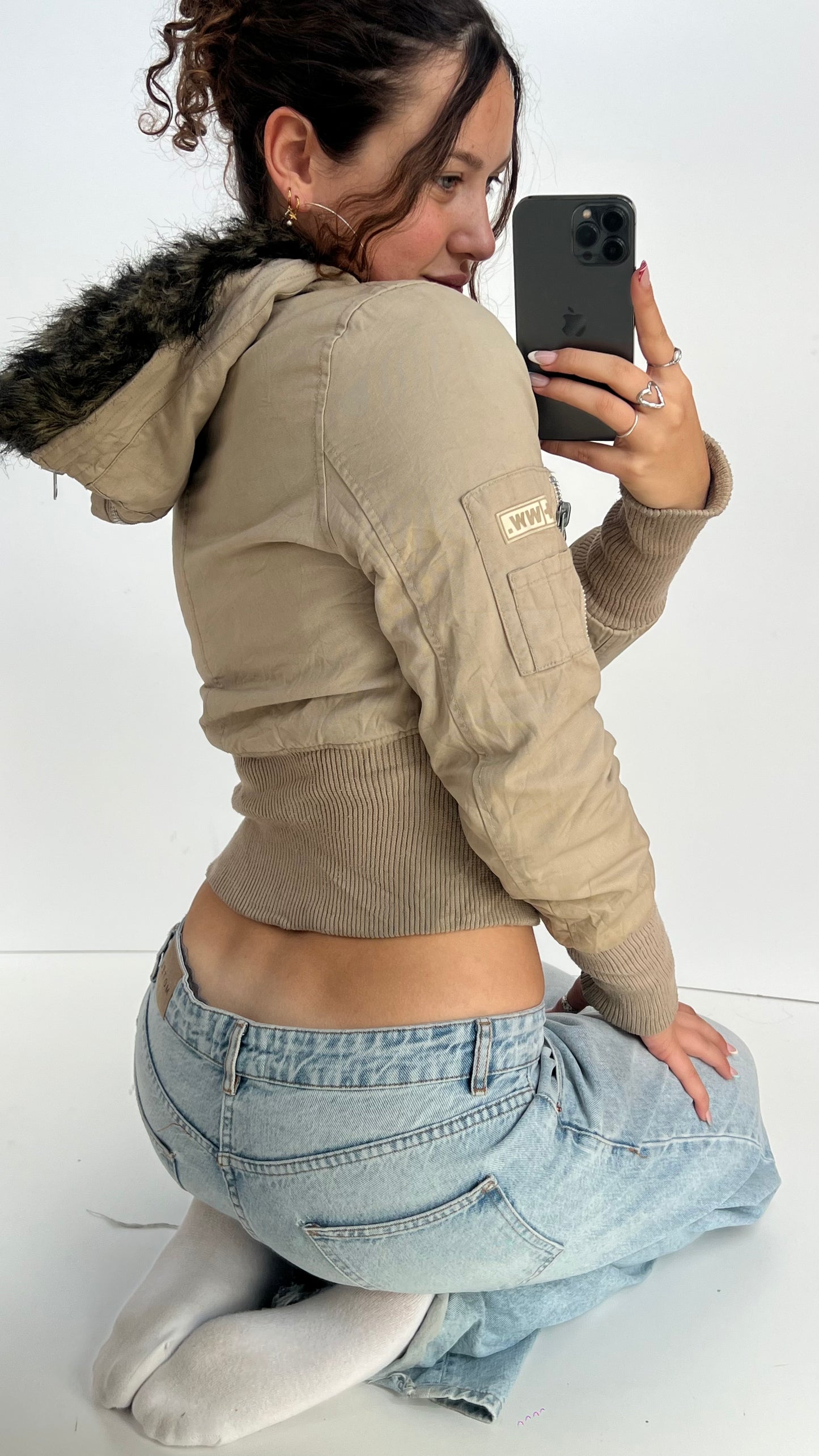 00s beige cinch jacket- size M