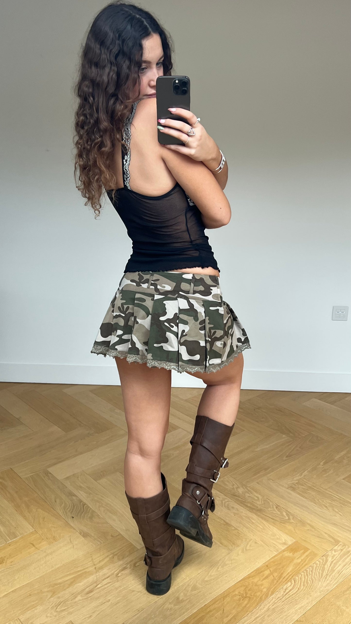 00s camo lace mini skirt- size M