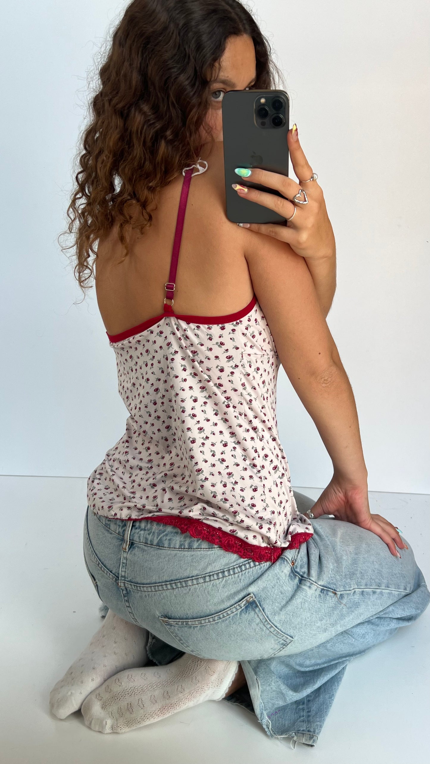 00s white red floral cami- size L