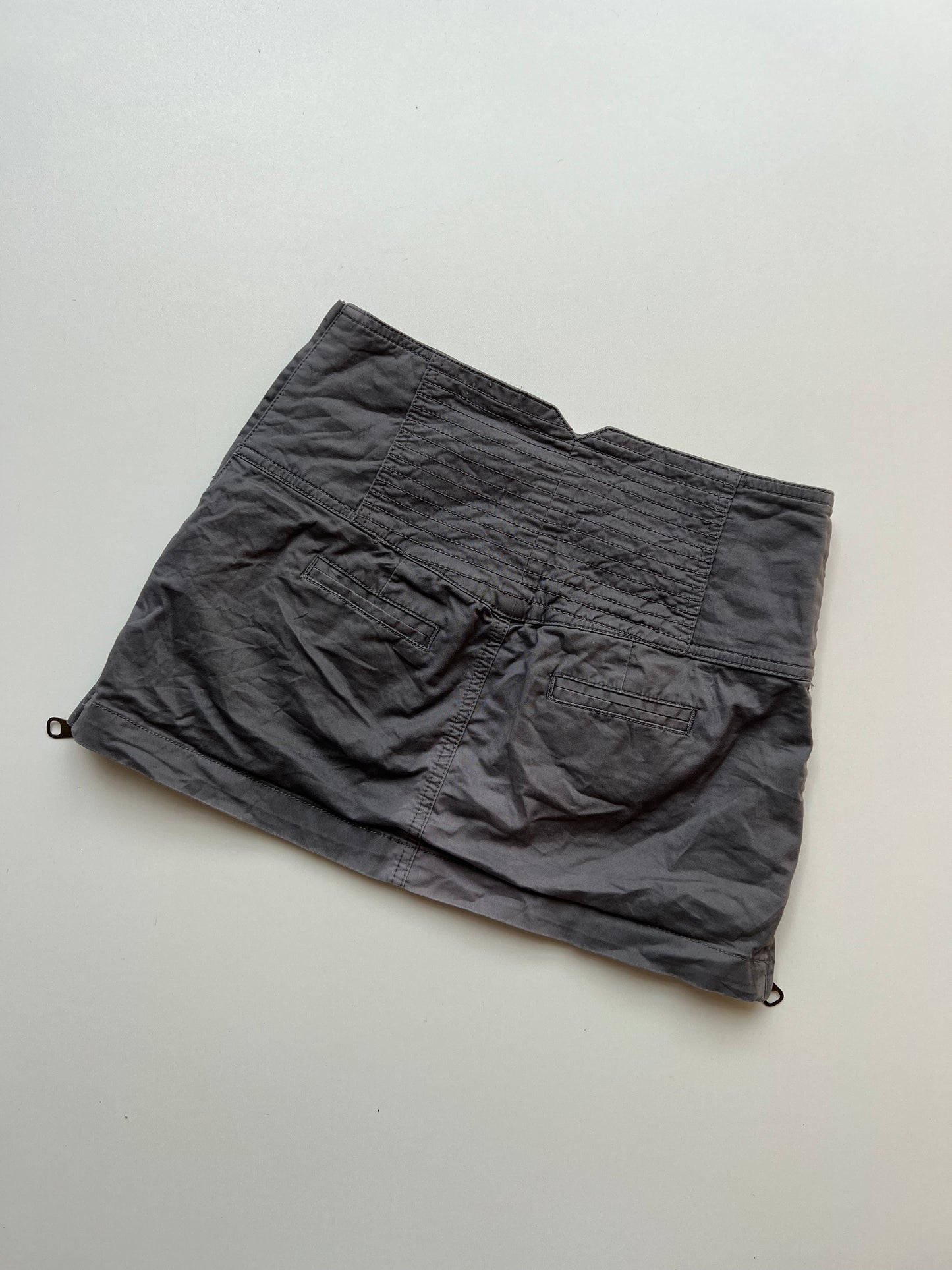 00s grey Guess mini skirt- size S