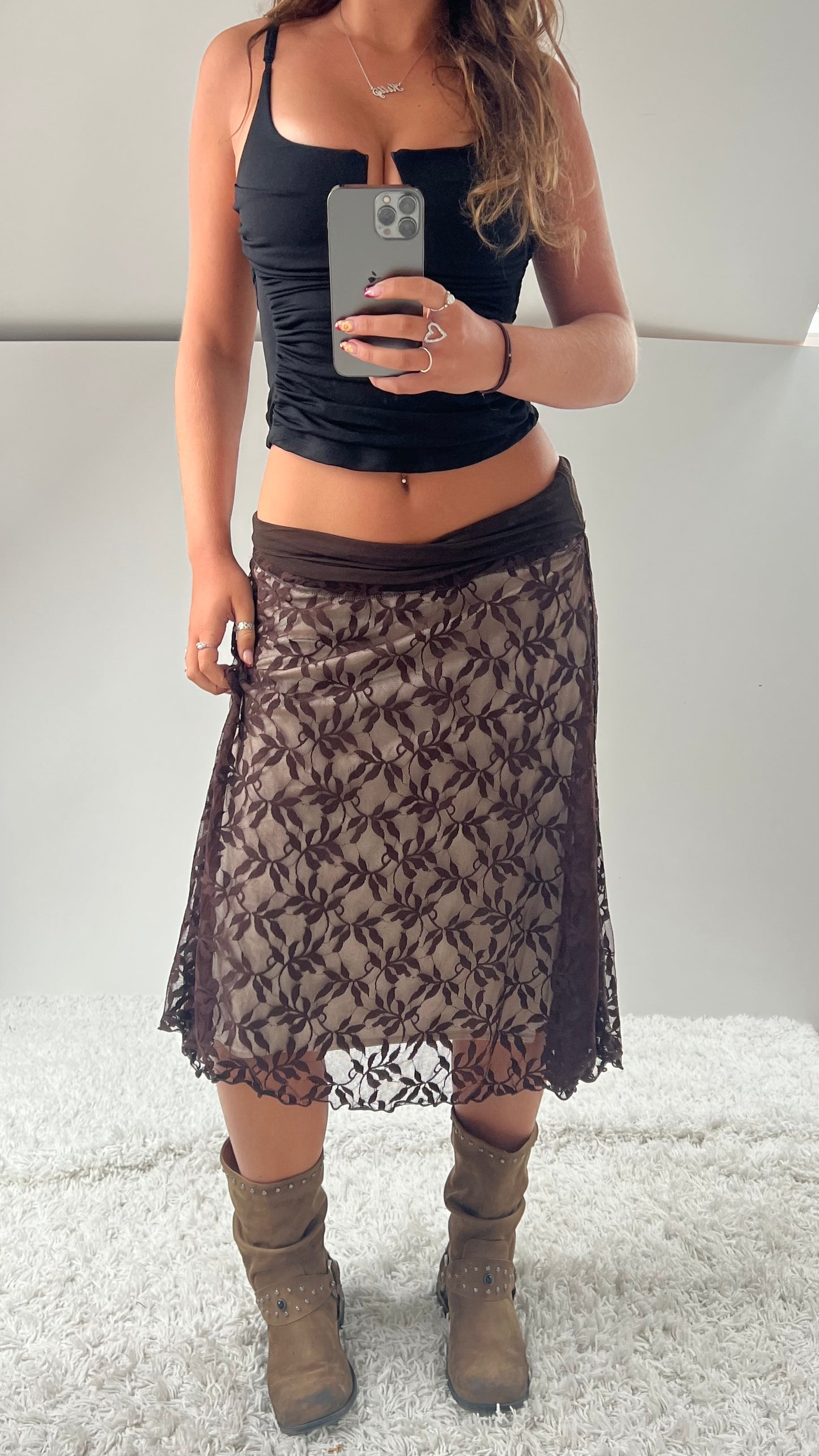 00s brown lace midi skirt- size M