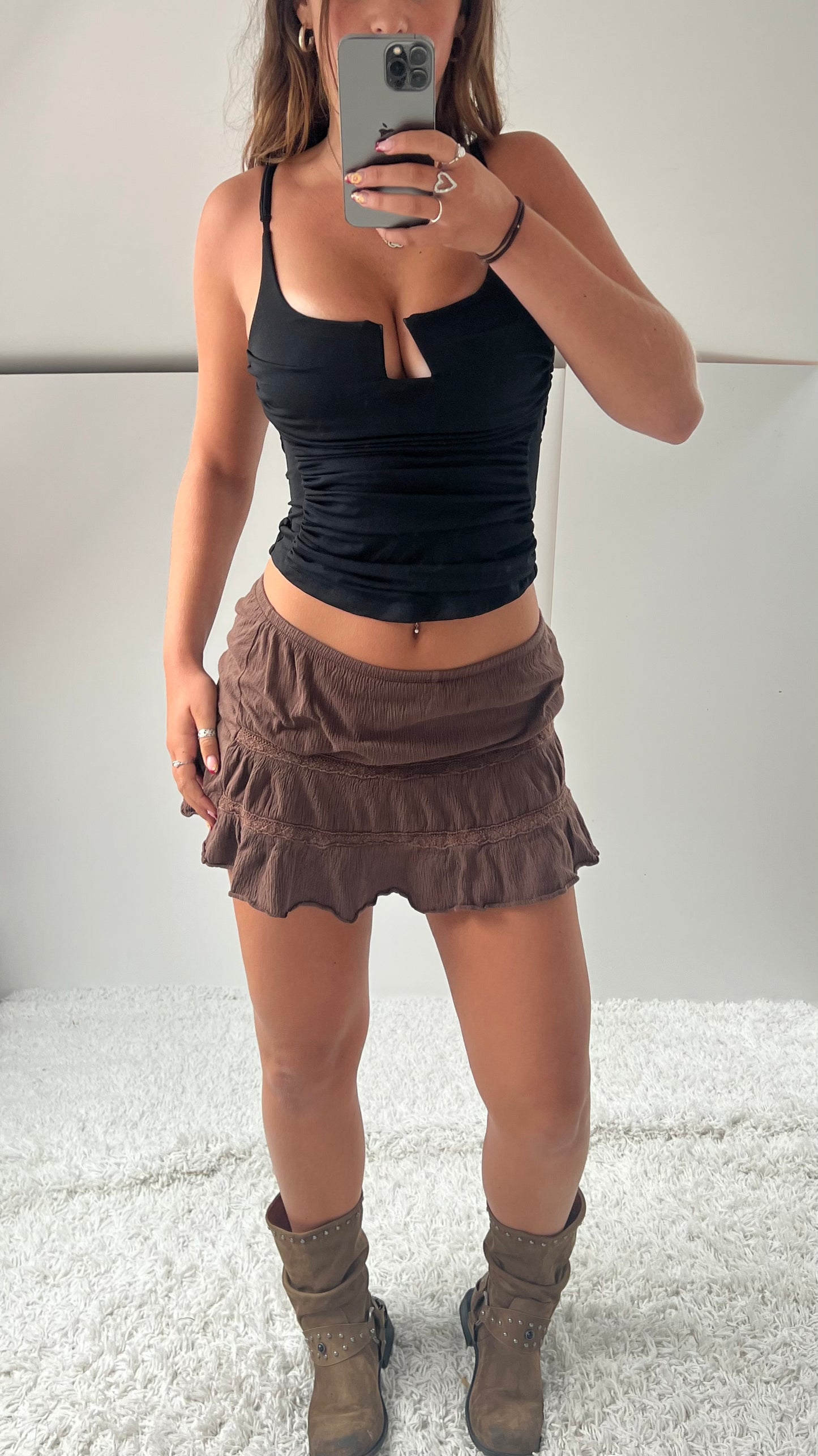 00s brown ruffle mini skirt- size M