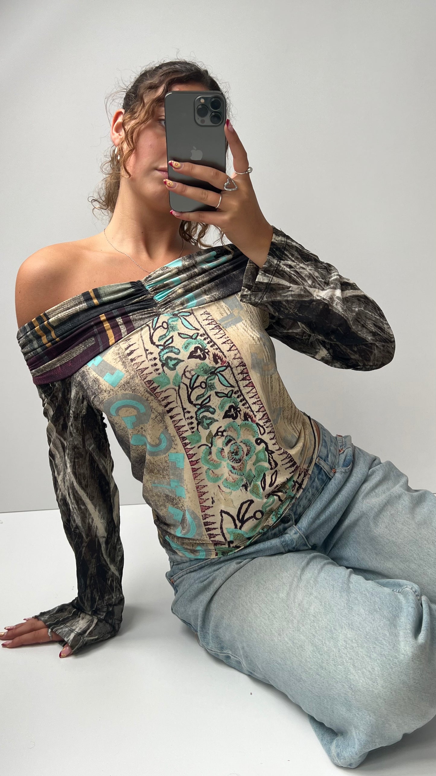 00s graphic off shoulder top- size M
