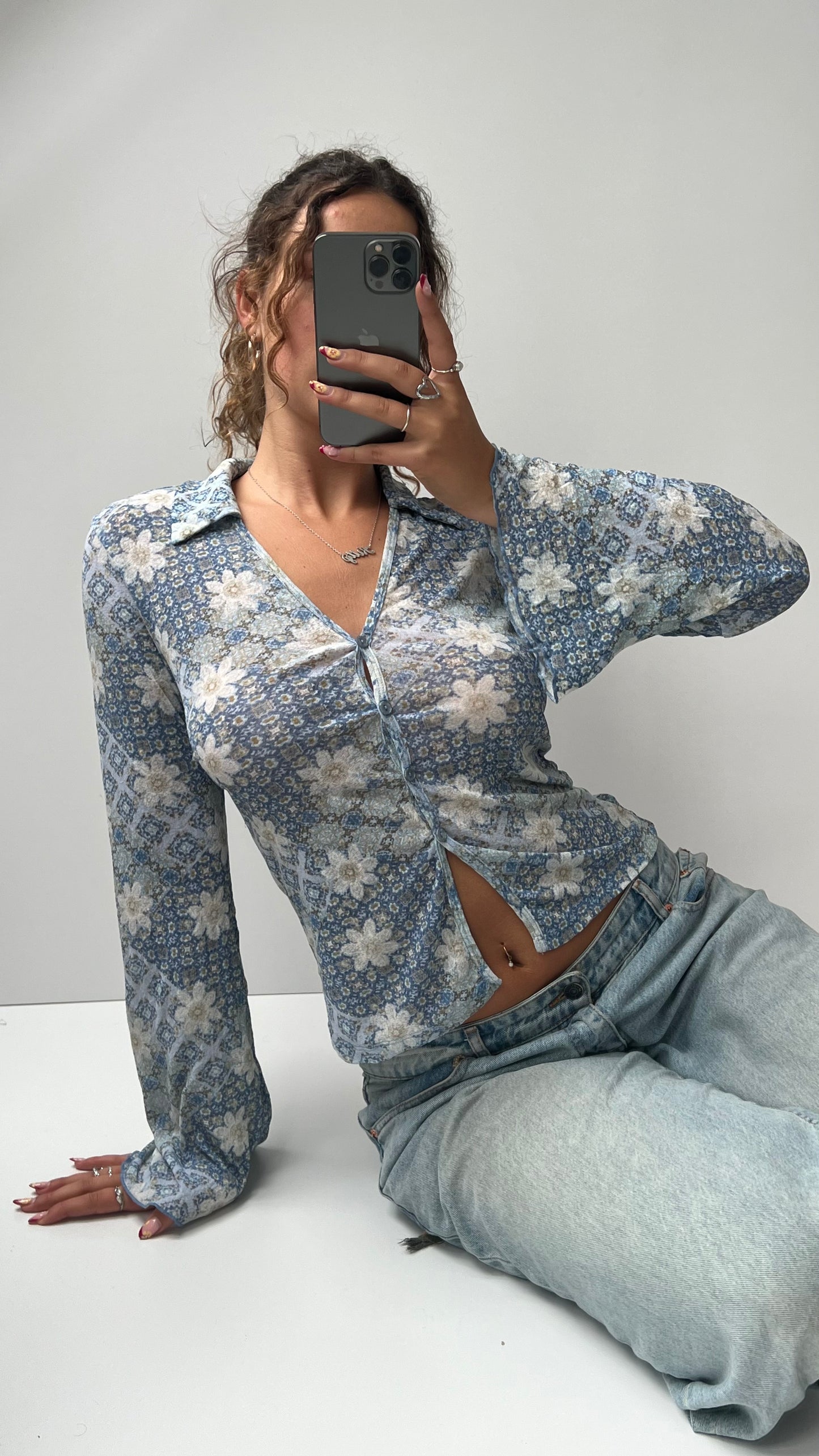 00s blue mesh long sleeve top- size M