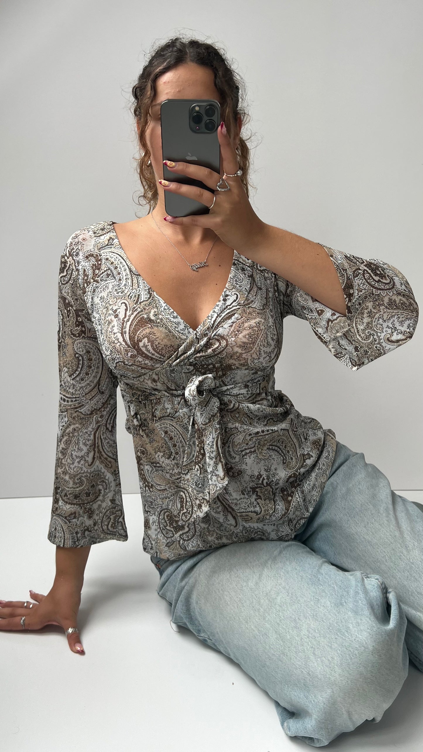 00s cream paisley long sleeve top- size S