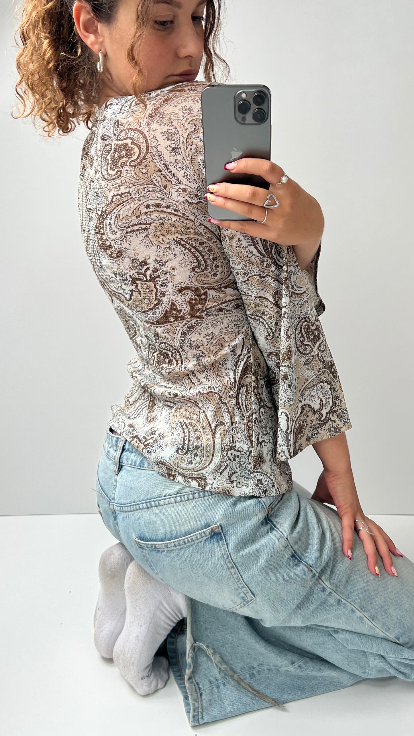 00s cream paisley long sleeve top- size S