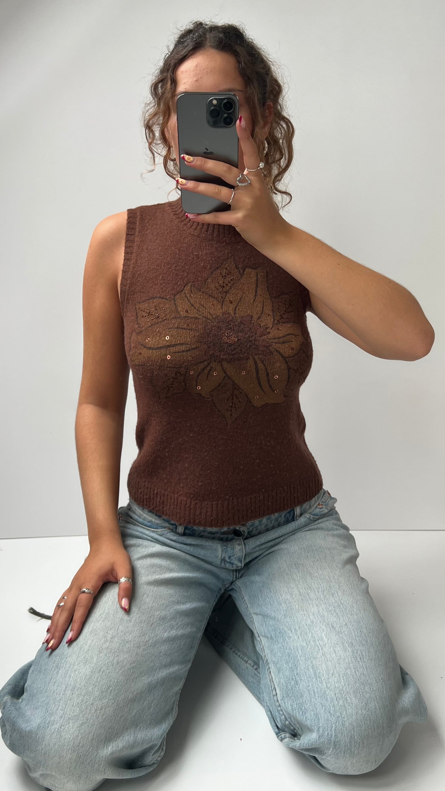00s brown knit flower vest- size S/M