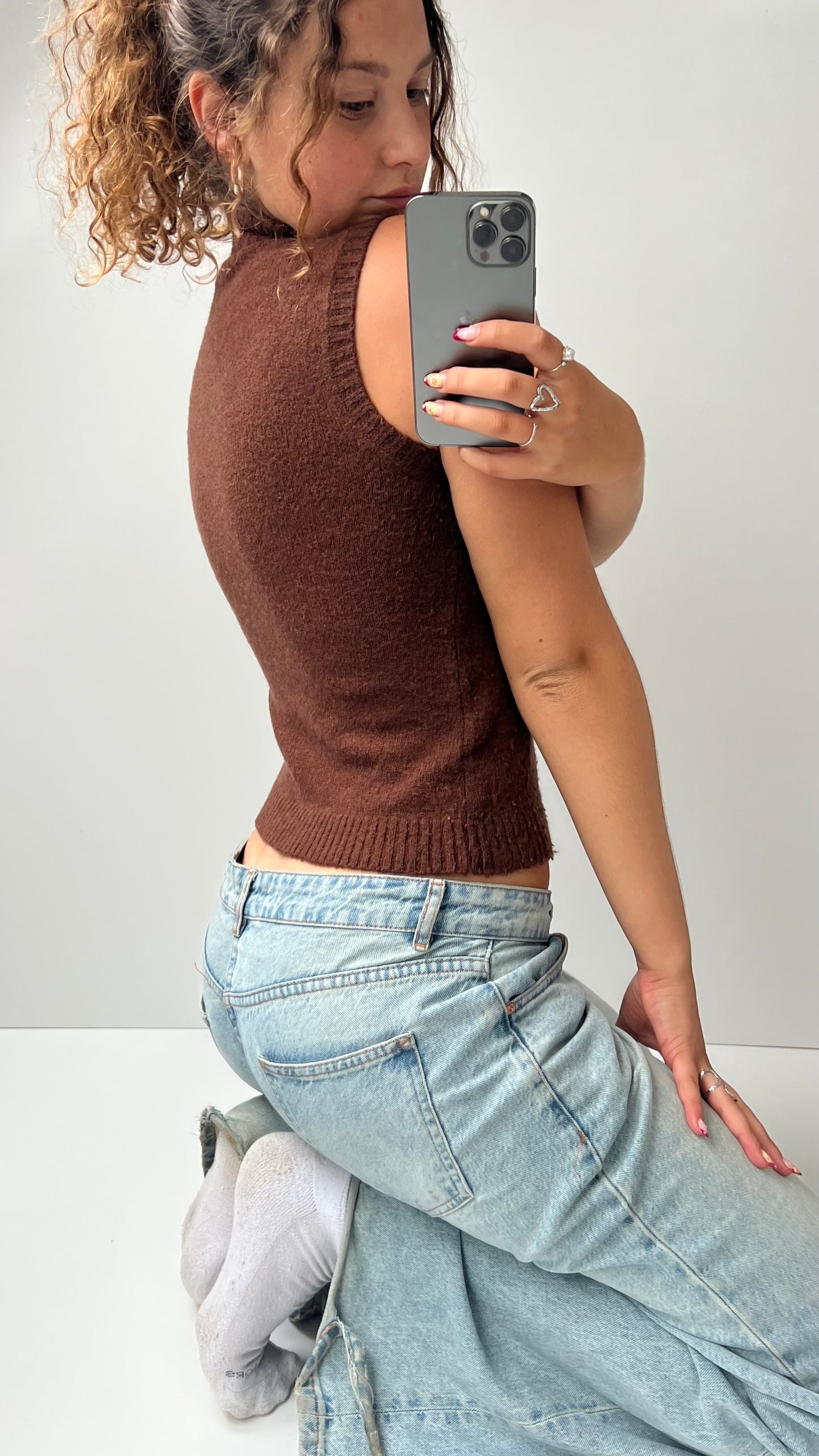 00s brown knit flower vest- size S/M