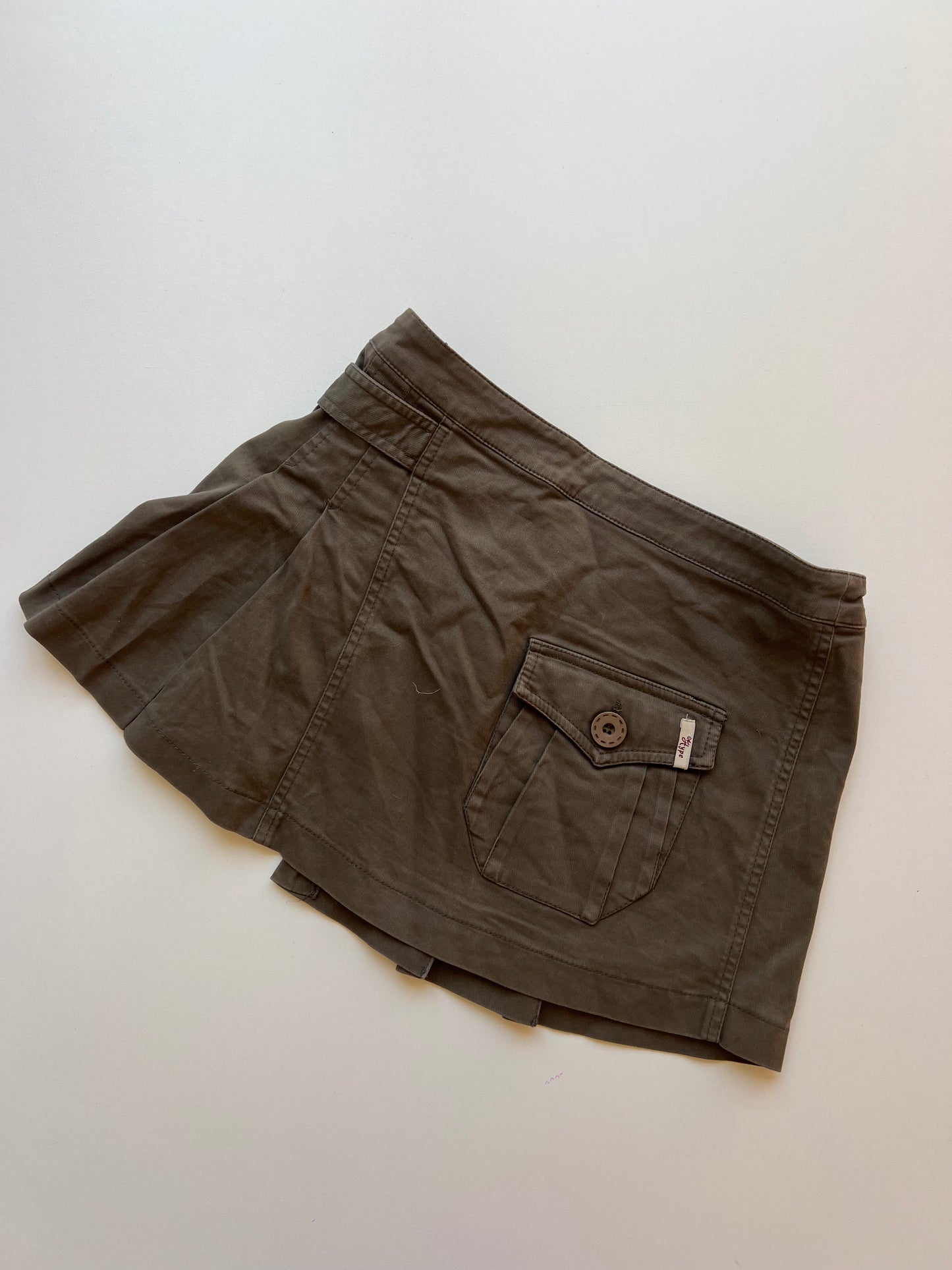 00s khaki pleated skirt- size XS