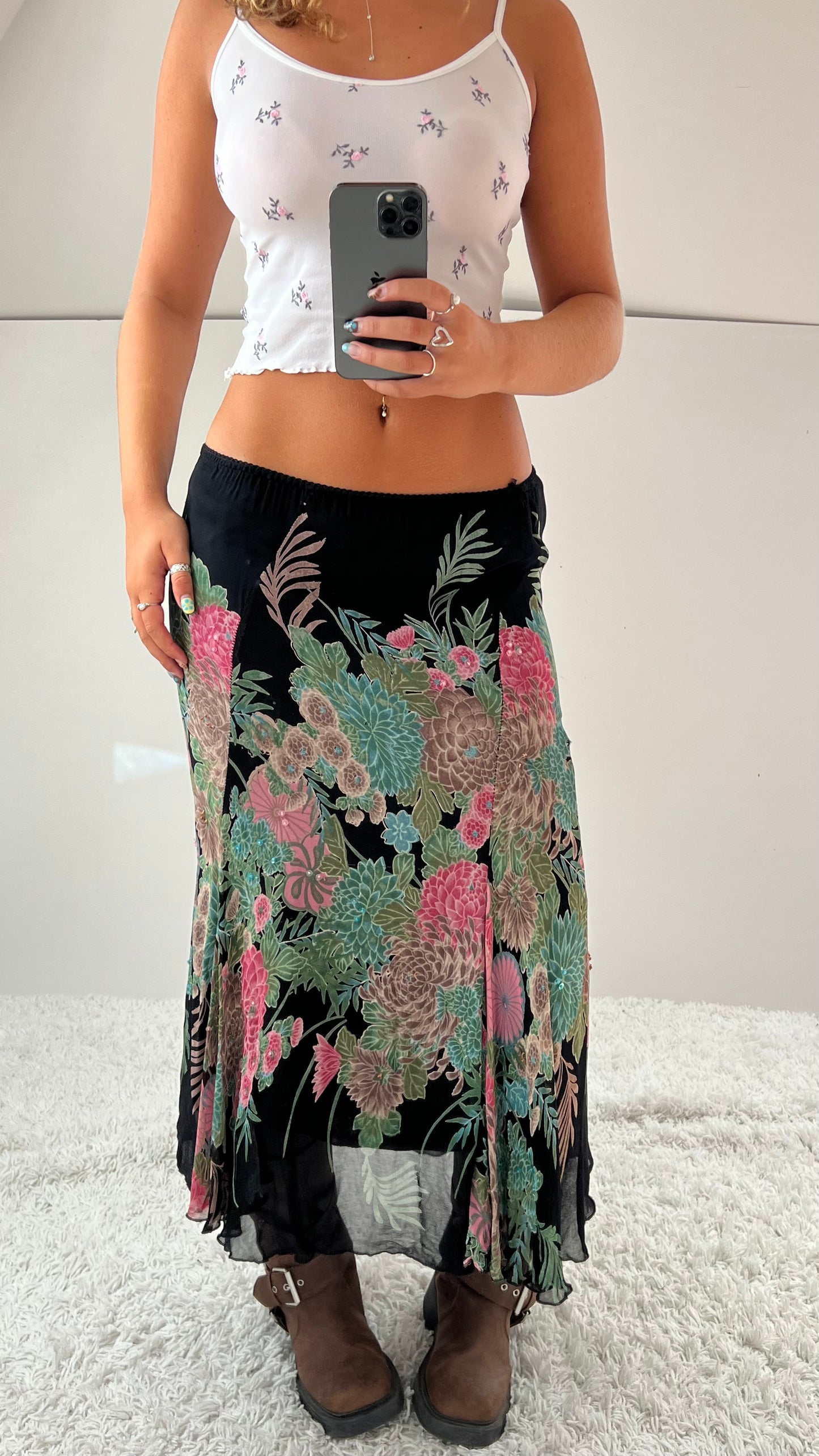 00s black floral midi skirt- size M