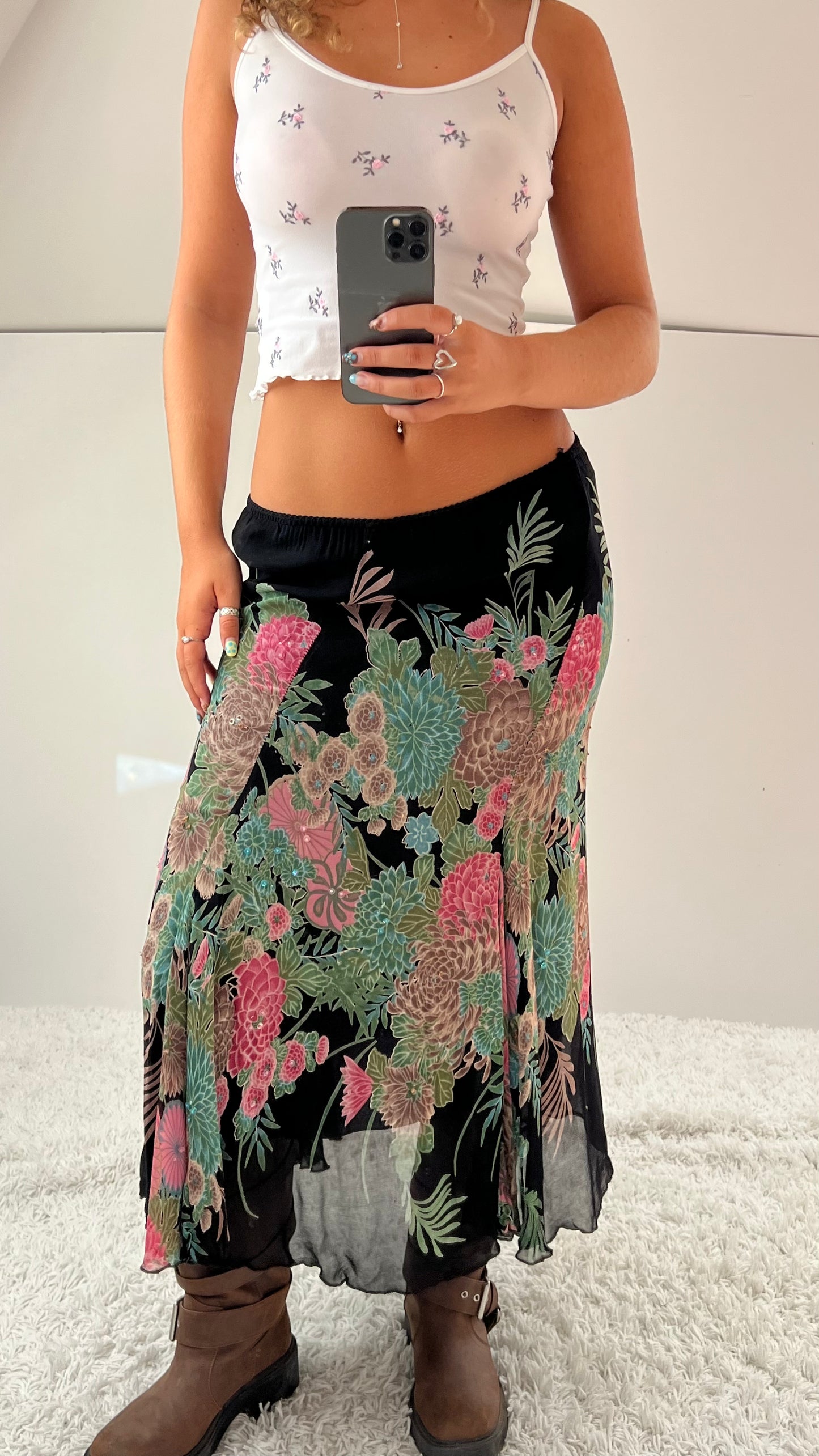 00s black floral midi skirt- size M