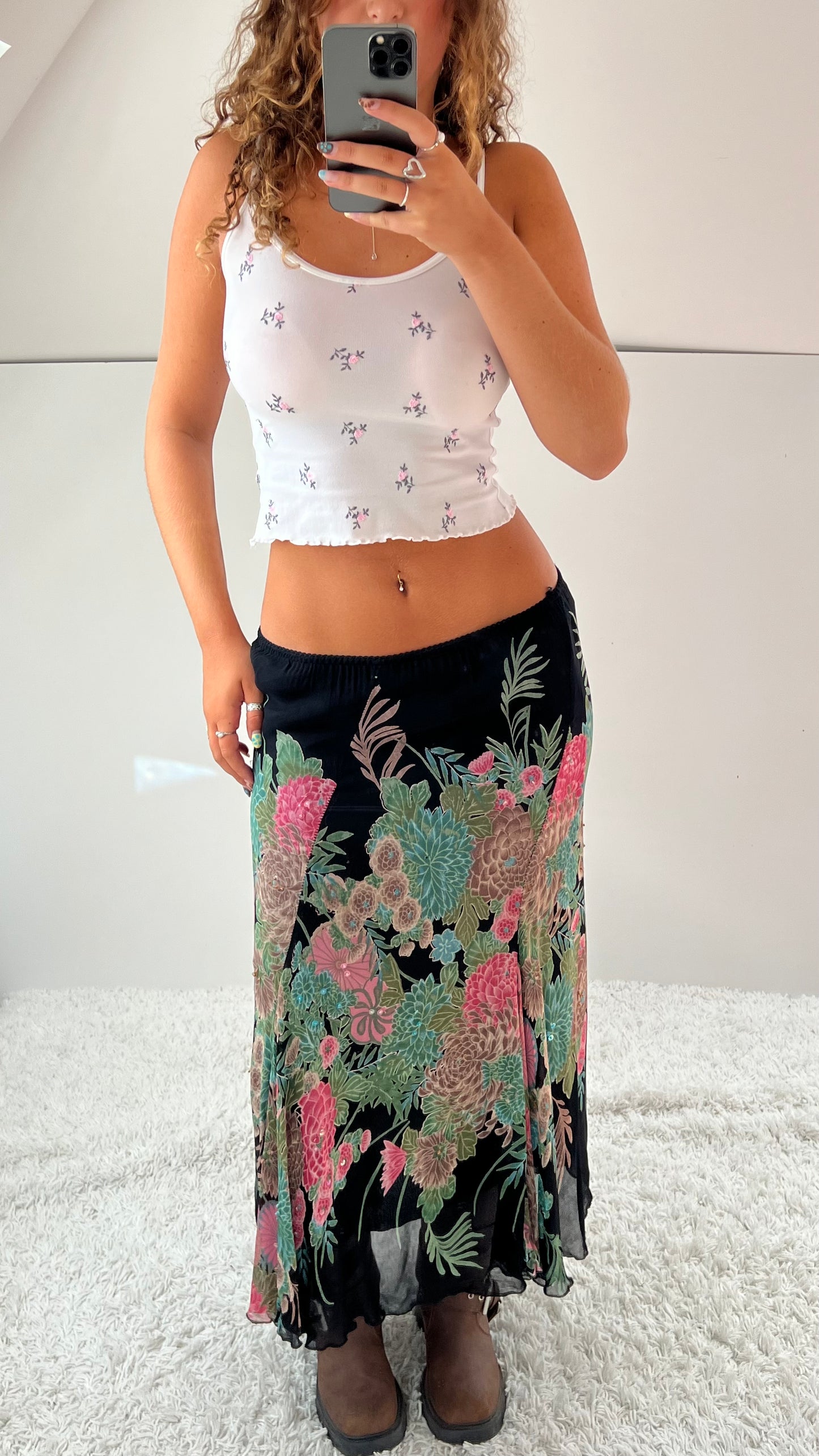00s black floral midi skirt- size M