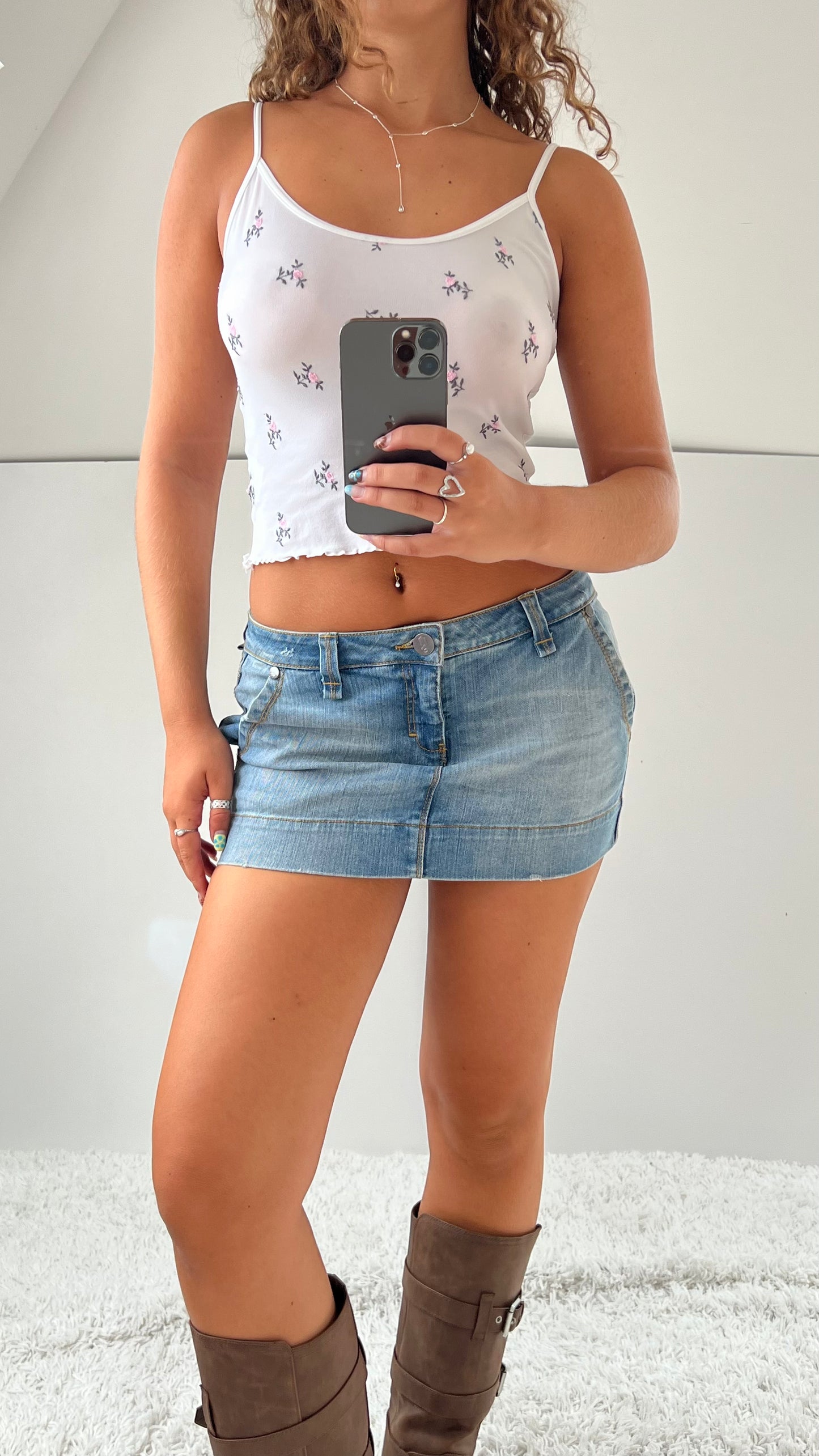 00s low rise denim mini skirt- size M