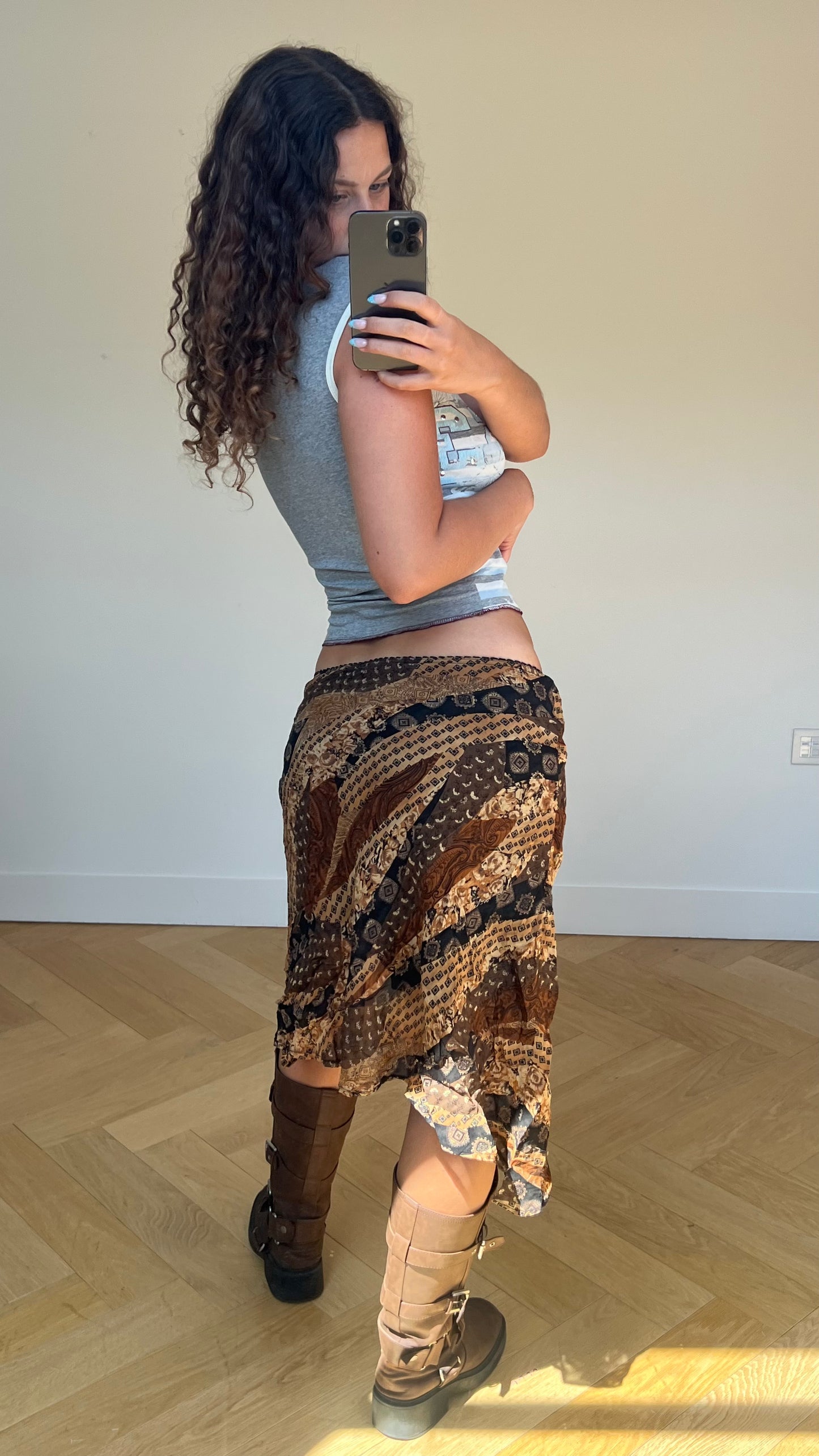 00s brown patterned midi skirt- size S