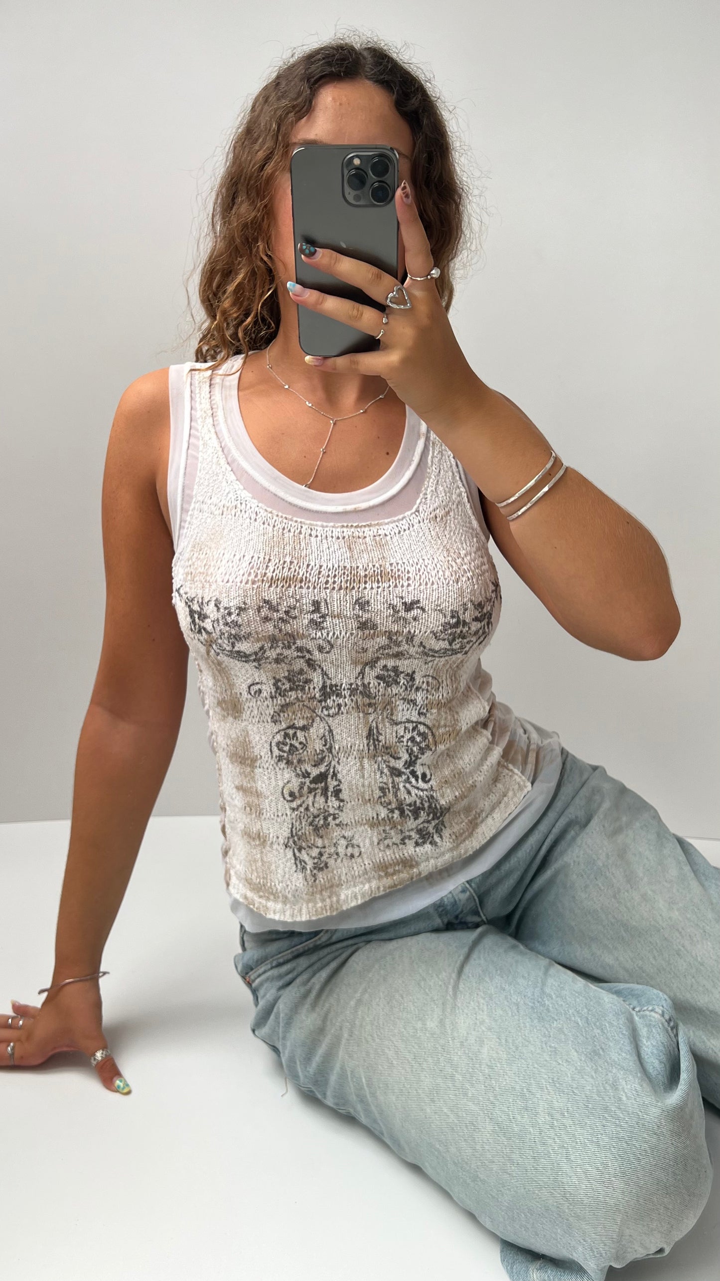 00s white knit mesh top- size M