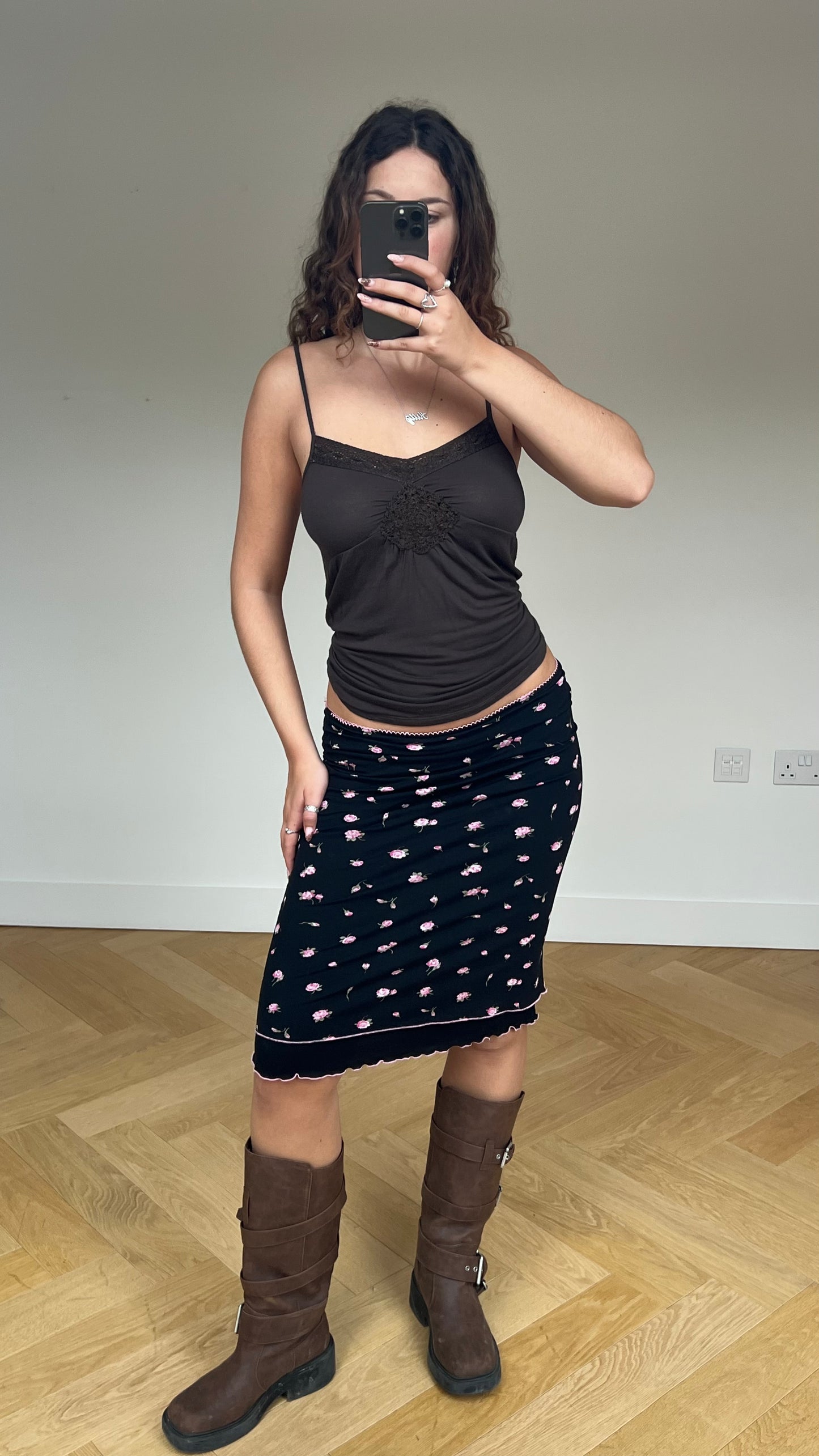 00s black floral midi skirt- size M
