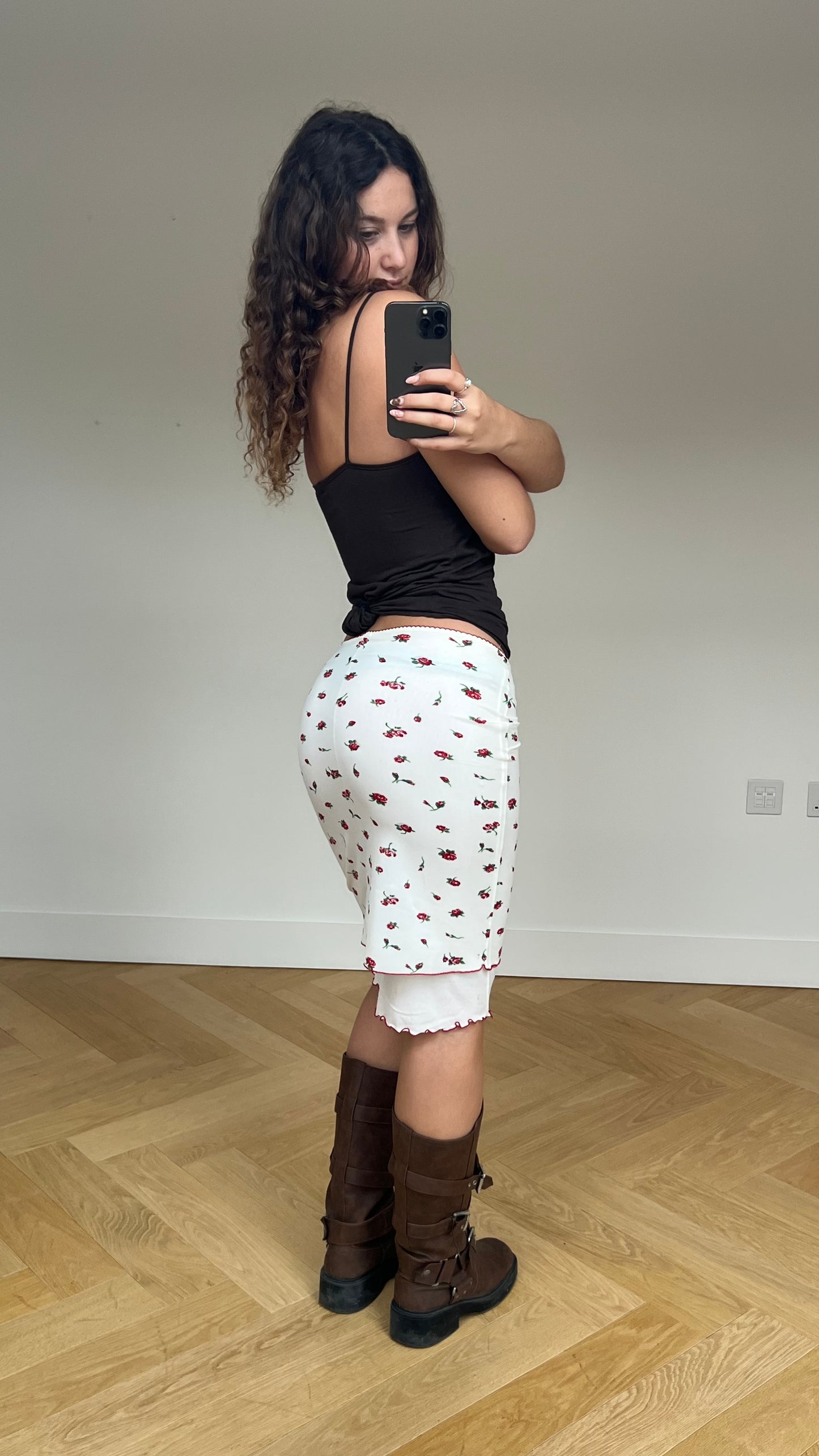 00s white red floral midi skirt- size M
