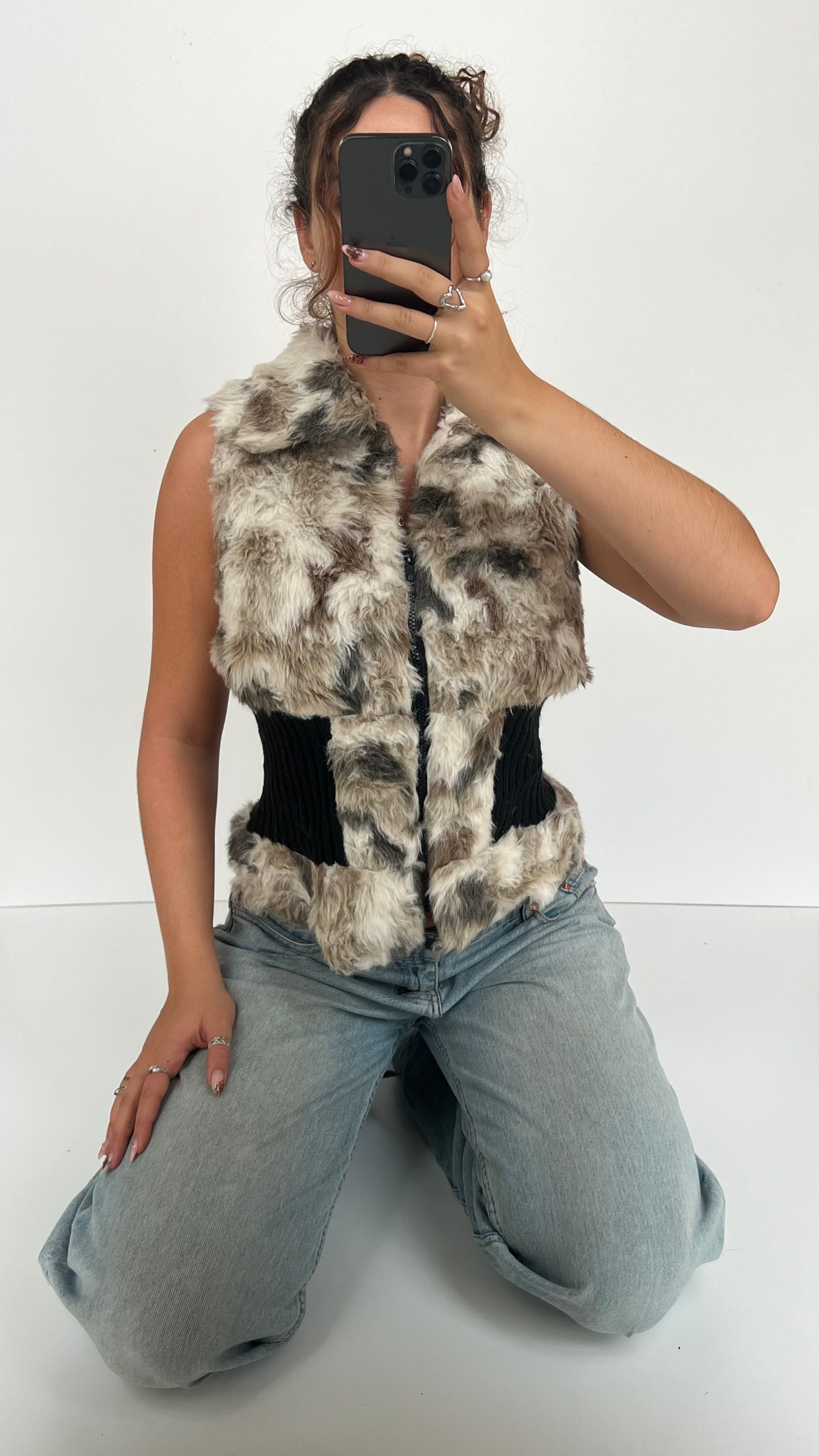 00s faux fur gilet- size M/L