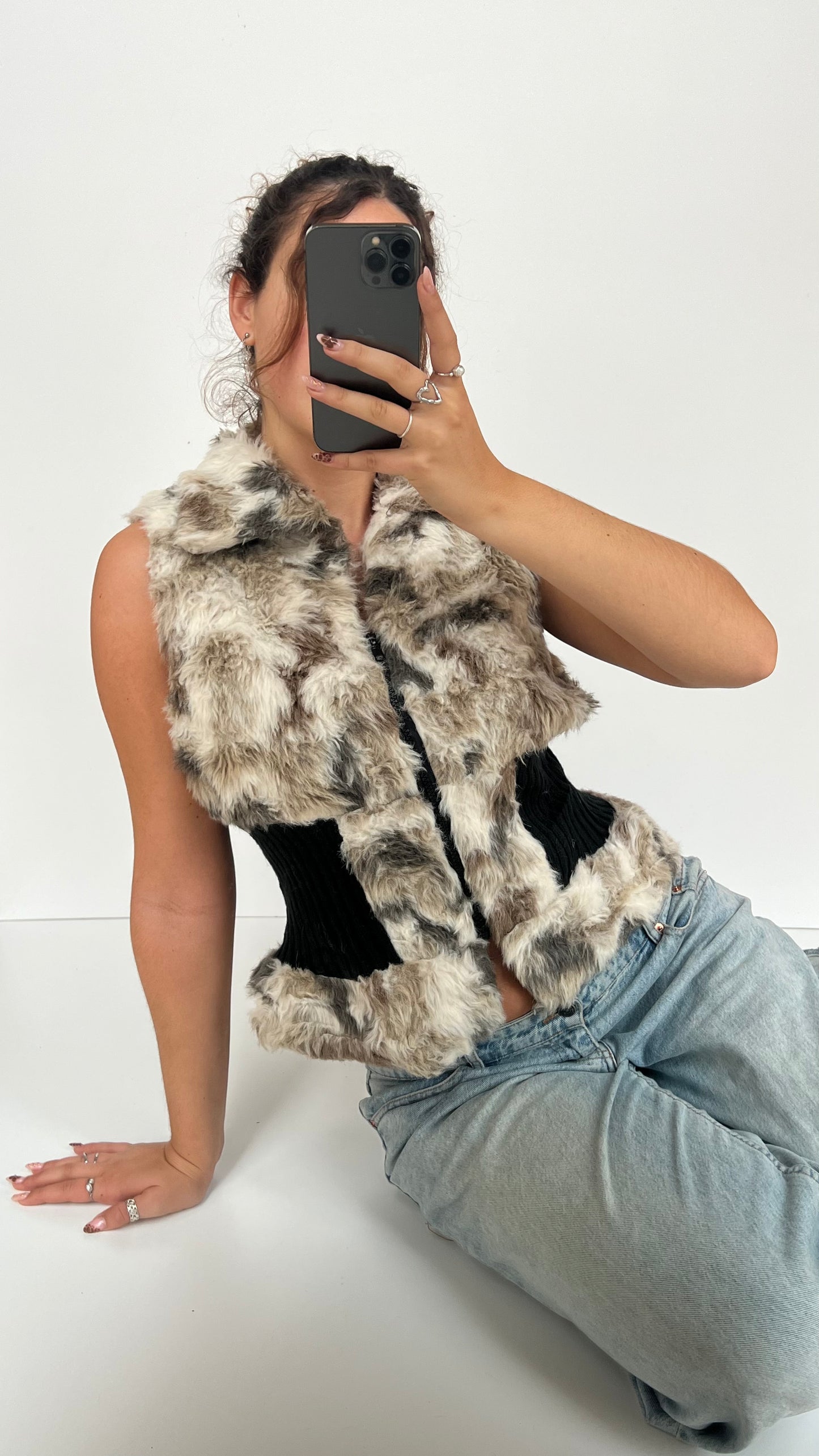 00s faux fur gilet- size M/L
