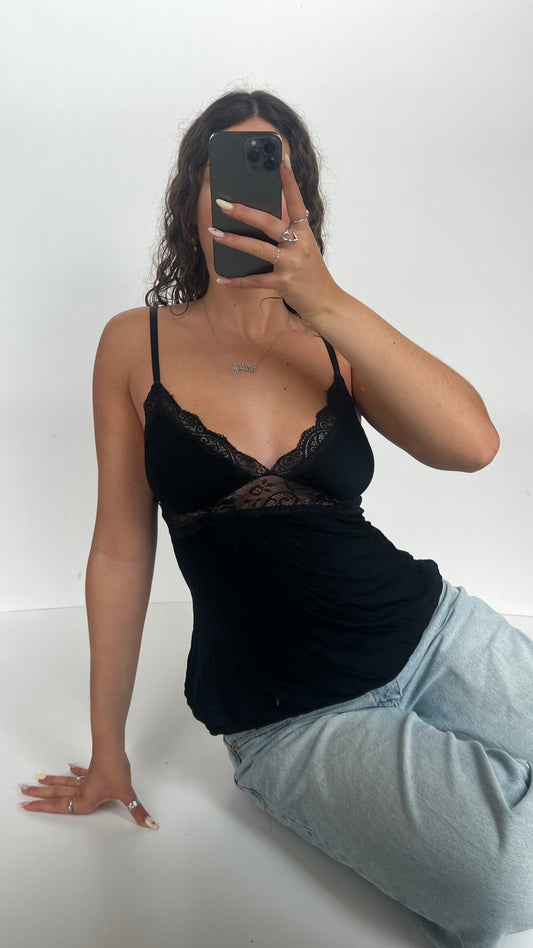 00s black lace cami- size S