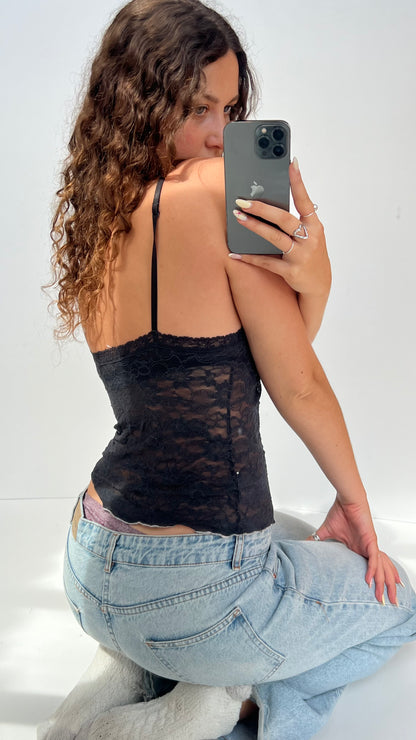00s black lace cami- size M
