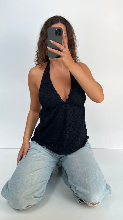 00s black crochet cami- size L