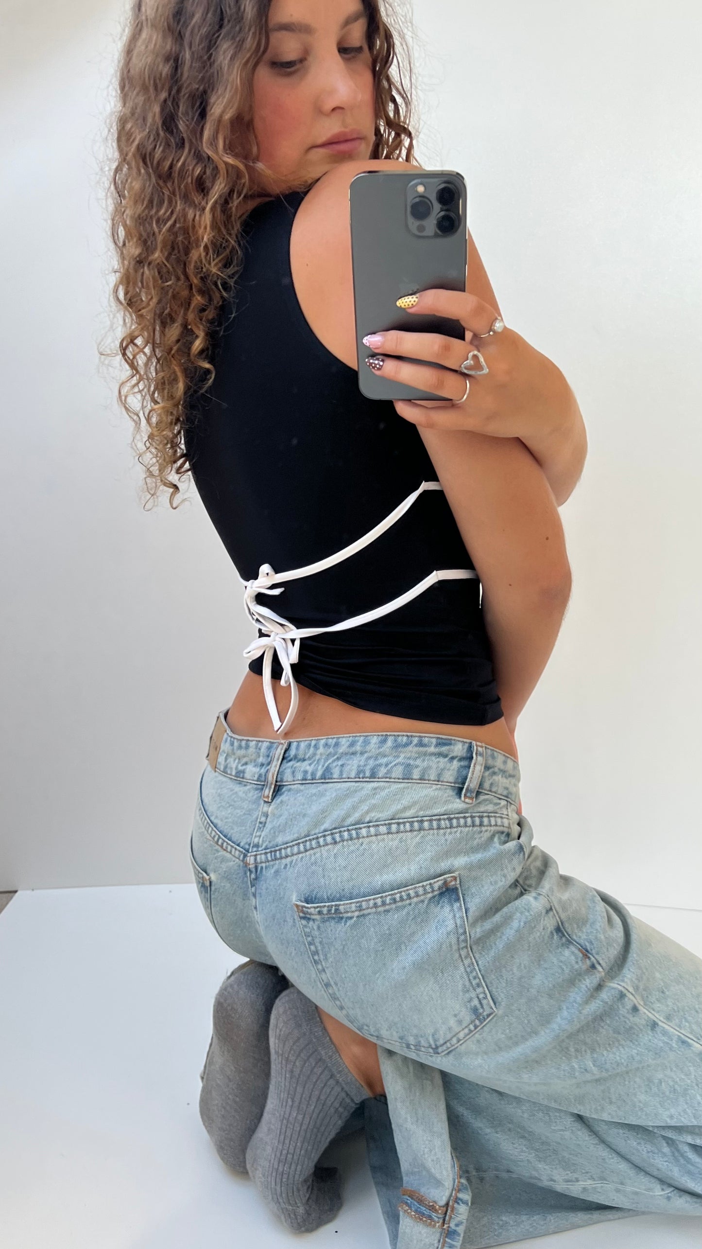 00s black white cami- size XS