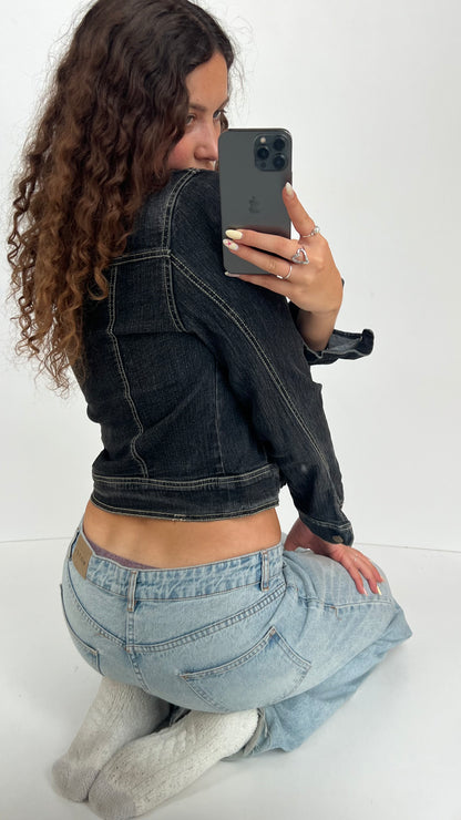 00s black denim jacket- size L