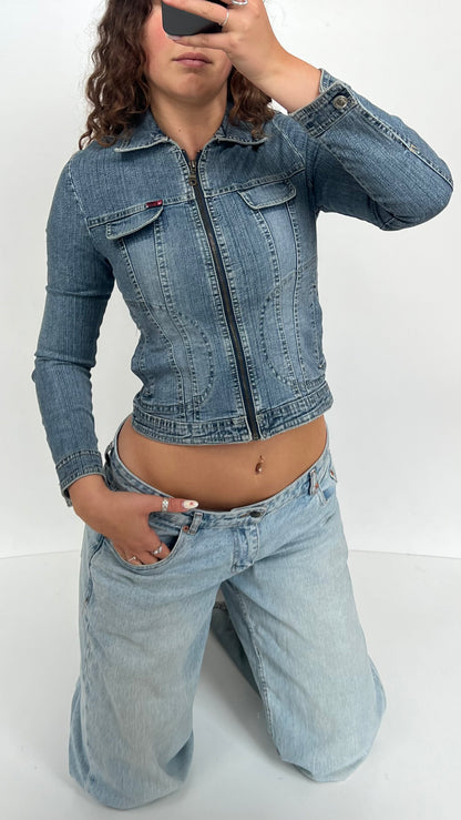 00s zip denim jacket- size M