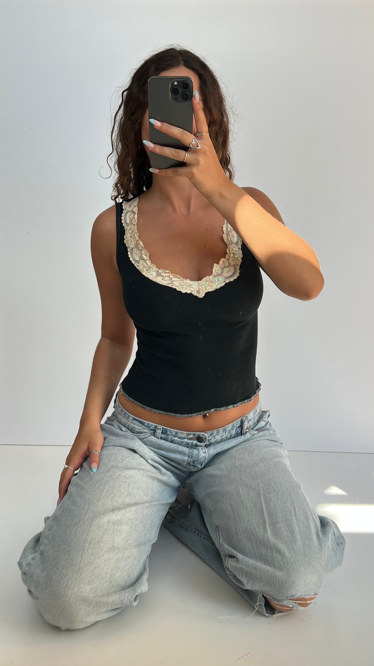 00s black lace cami- size S