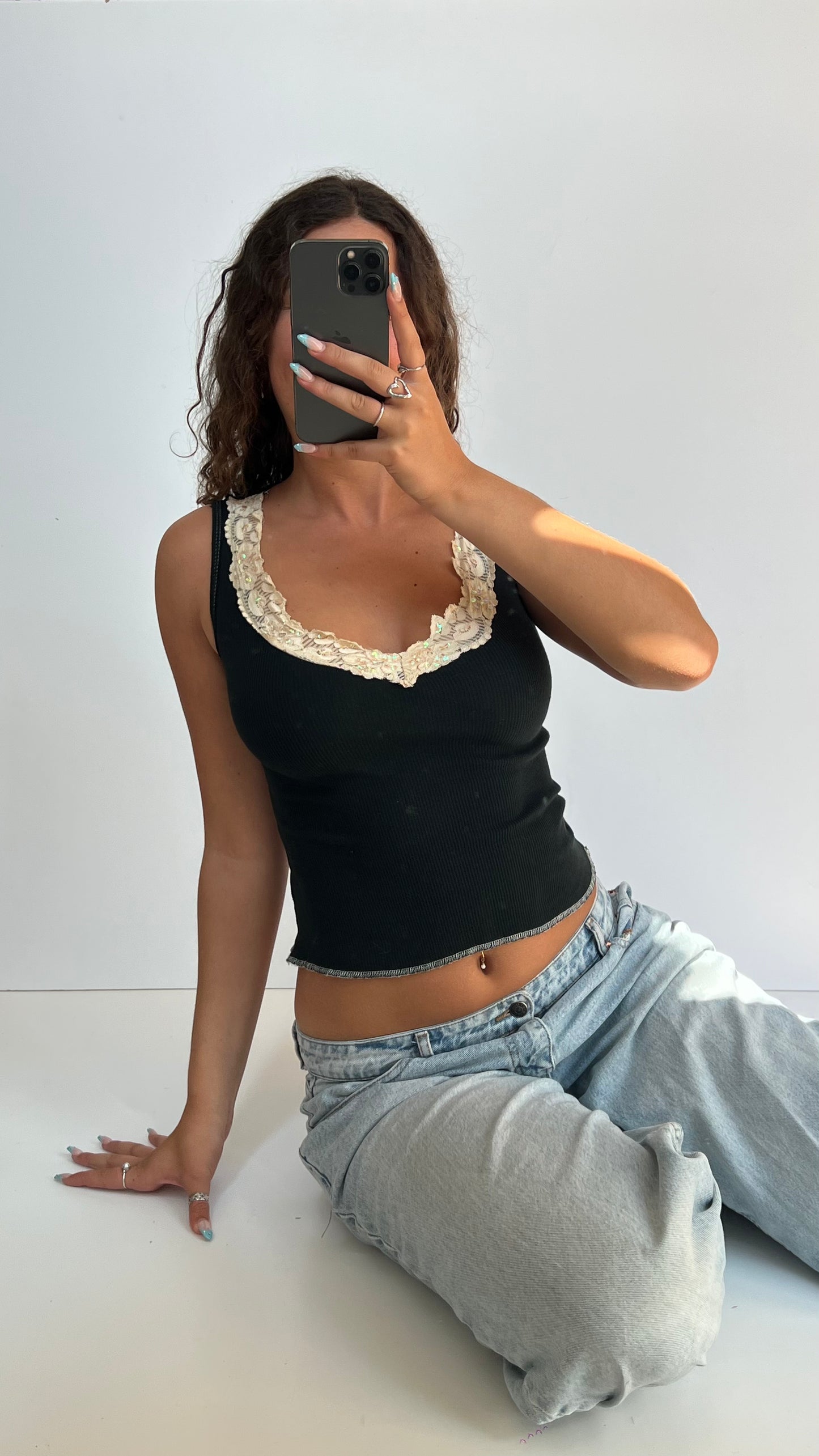 00s black lace cami- size S