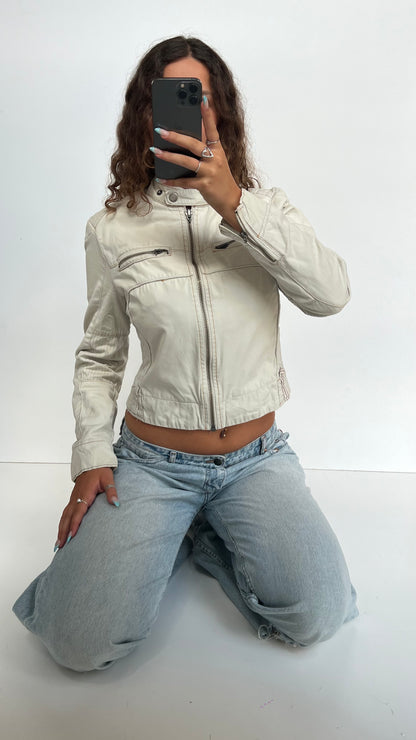 00s white cargo jacket- size M