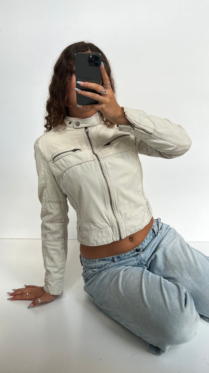 00s white cargo jacket- size M