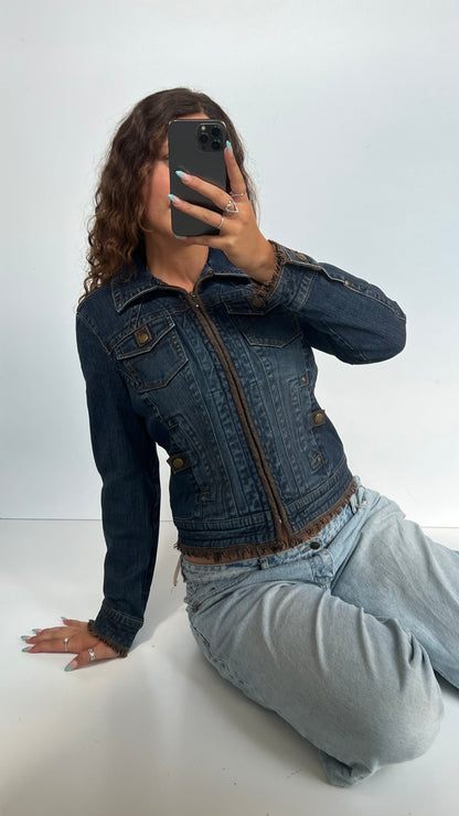 00s denim jacket- size M