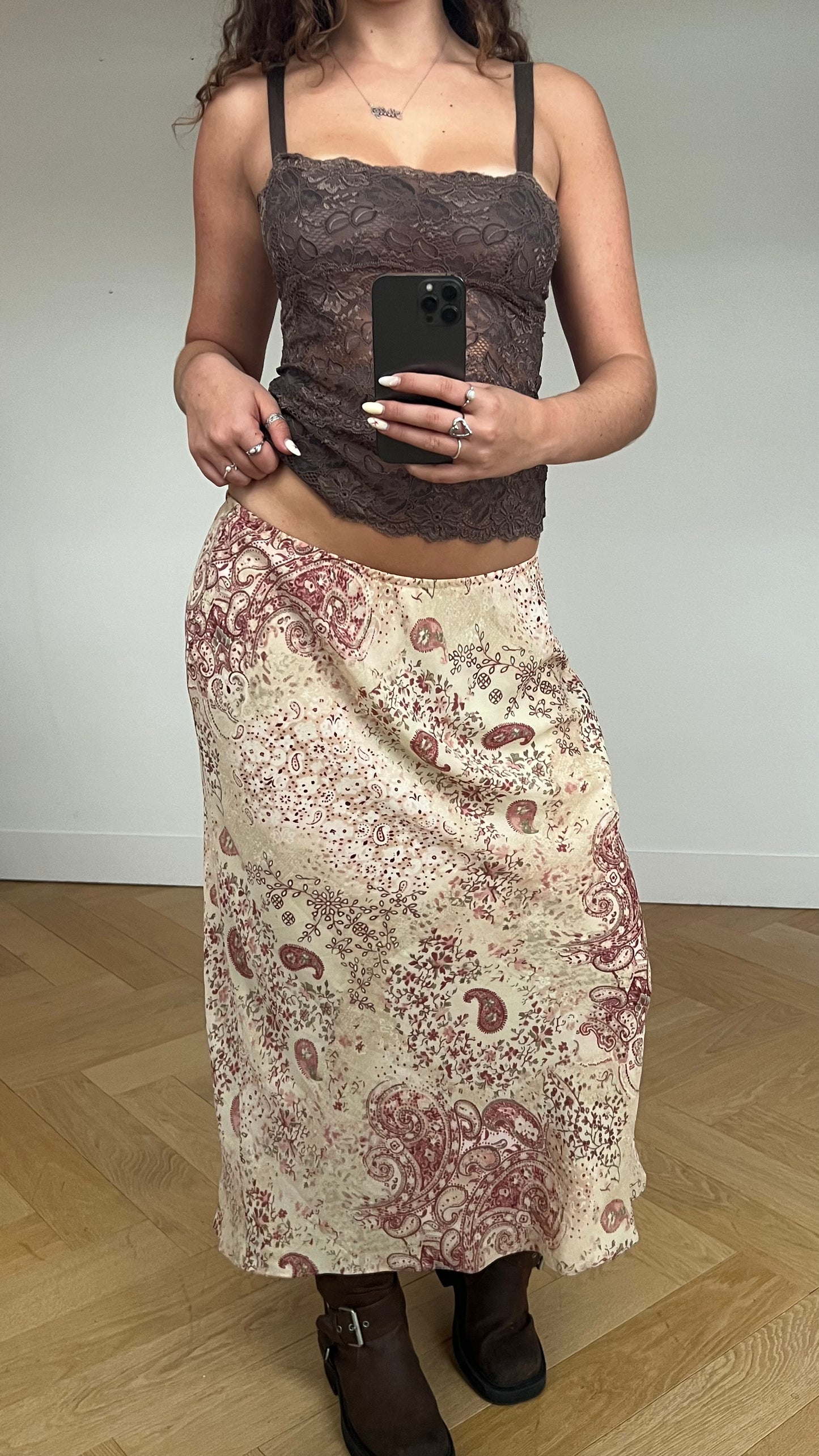 00s brown paisley maxi skirt- size M