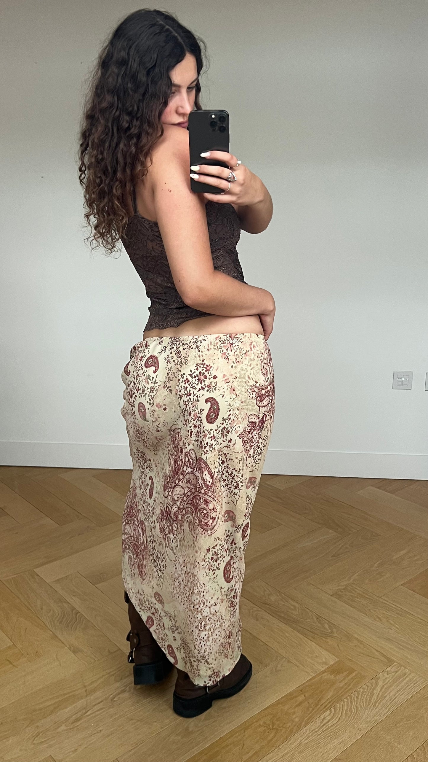 00s brown paisley maxi skirt- size M